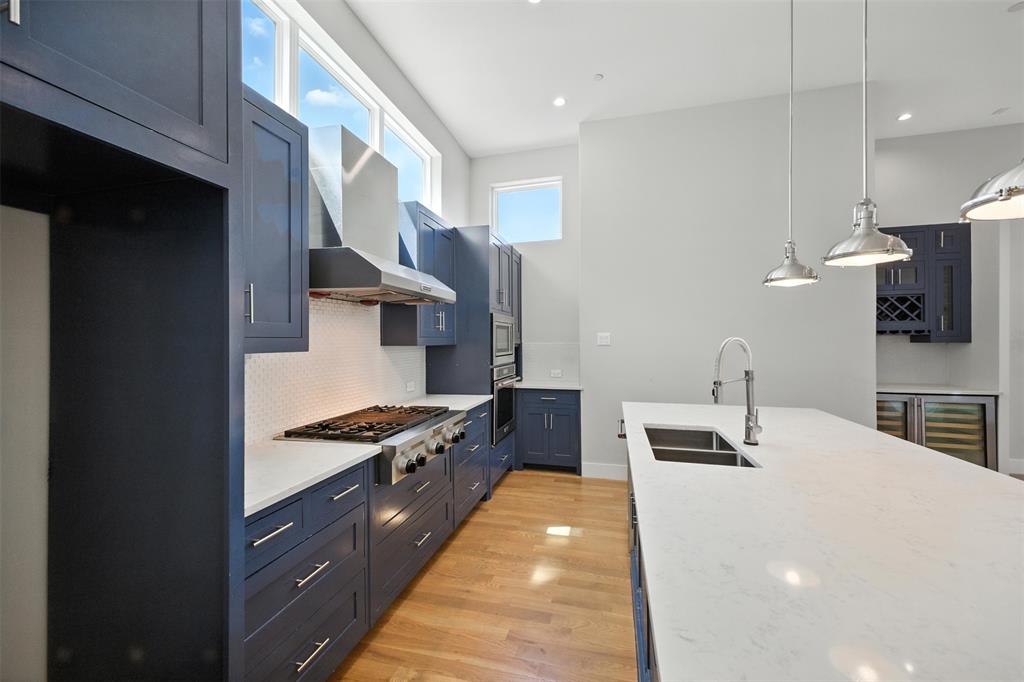 Dallas, Texas, 75204, United States, 3 Bedrooms Bedrooms, ,4 BathroomsBathrooms,Residential,For Sale,1905931