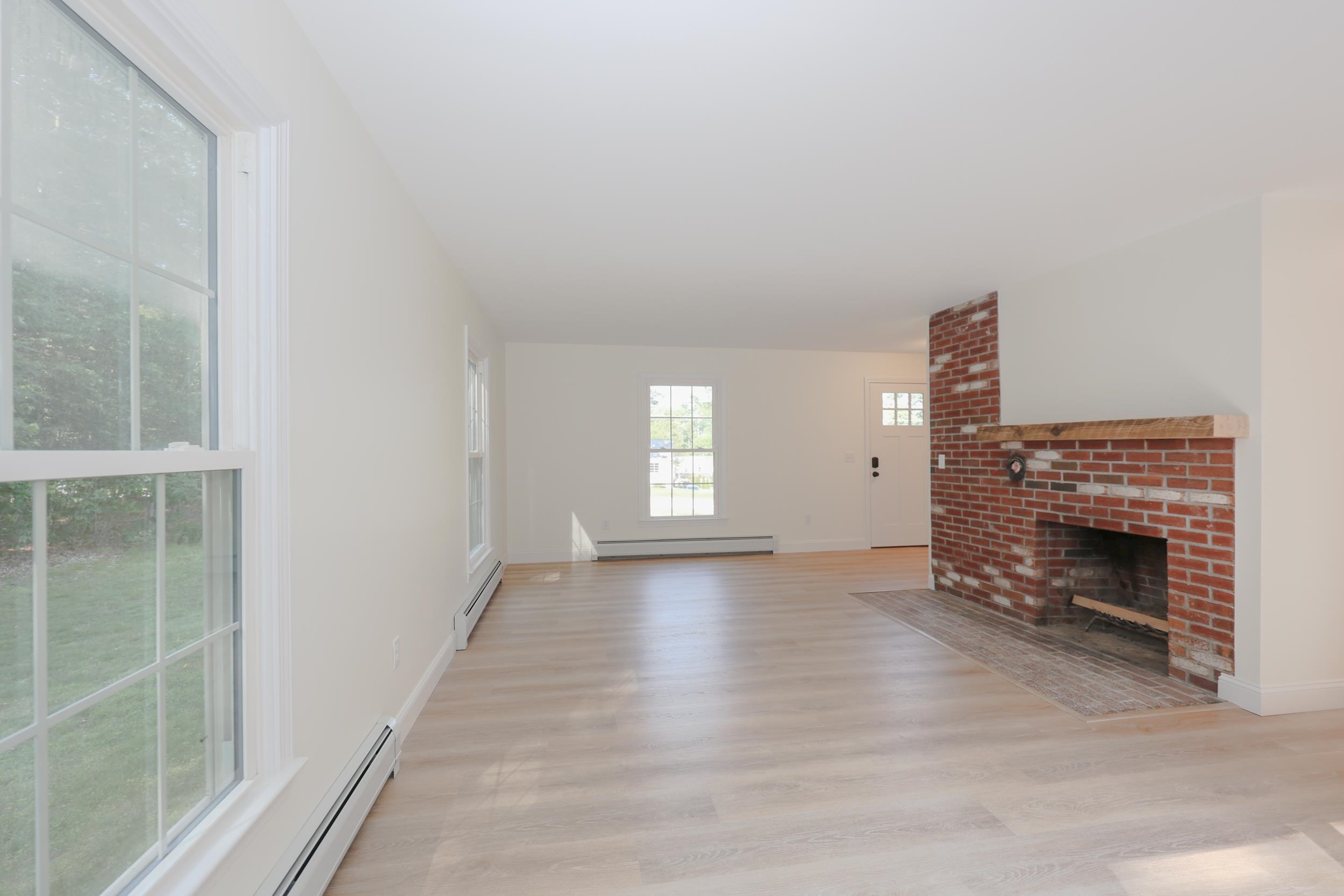 Wilton, New Hampshire, 03086, United States, 3 Bedrooms Bedrooms, ,2 BathroomsBathrooms,Residential,For Sale,1940505