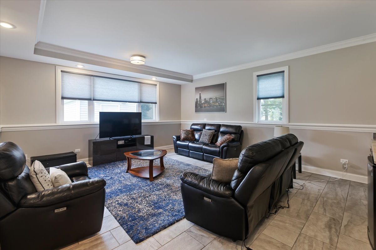 Lombard, Illinois, 60148, United States, 4 Bedrooms Bedrooms, ,4 BathroomsBathrooms,Residential,For Sale,1900568