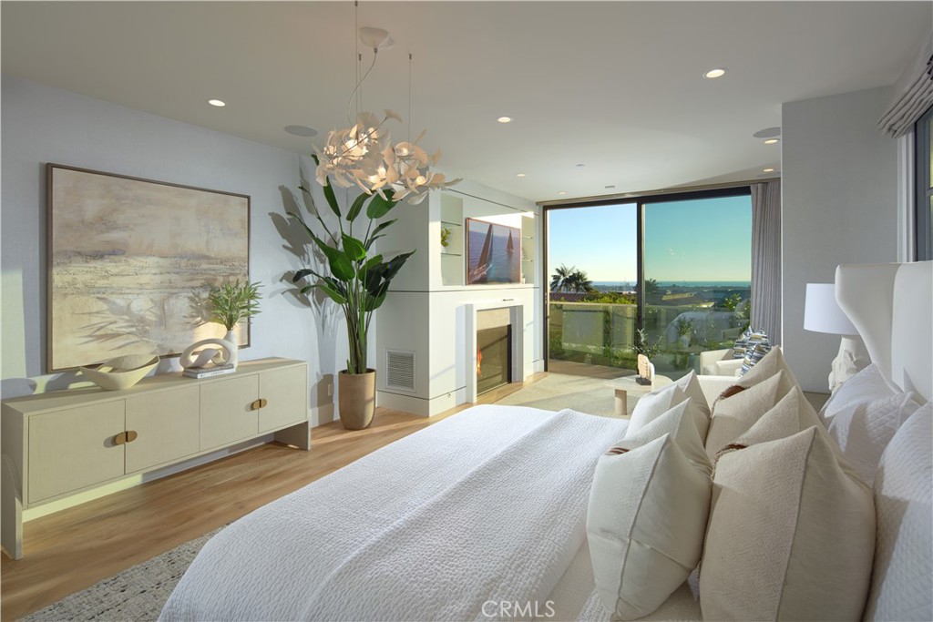 Corona del Mar, California, 92625, United States, 4 Bedrooms Bedrooms, ,5 BathroomsBathrooms,Residential,For Sale,1992054