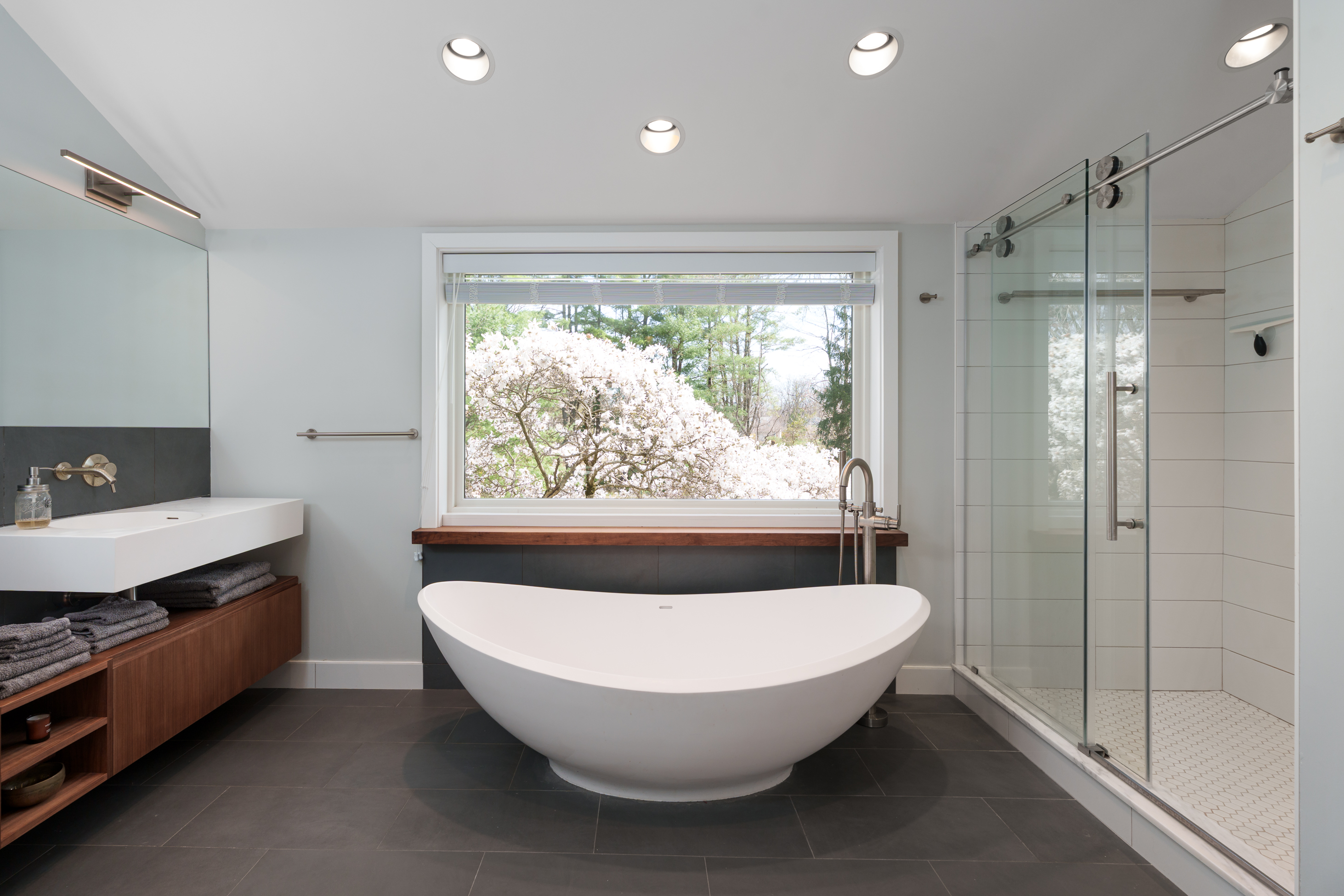  Smart Upgrades and Stylish Spaces Define This Montgomery Township Showstopper - 物件實景