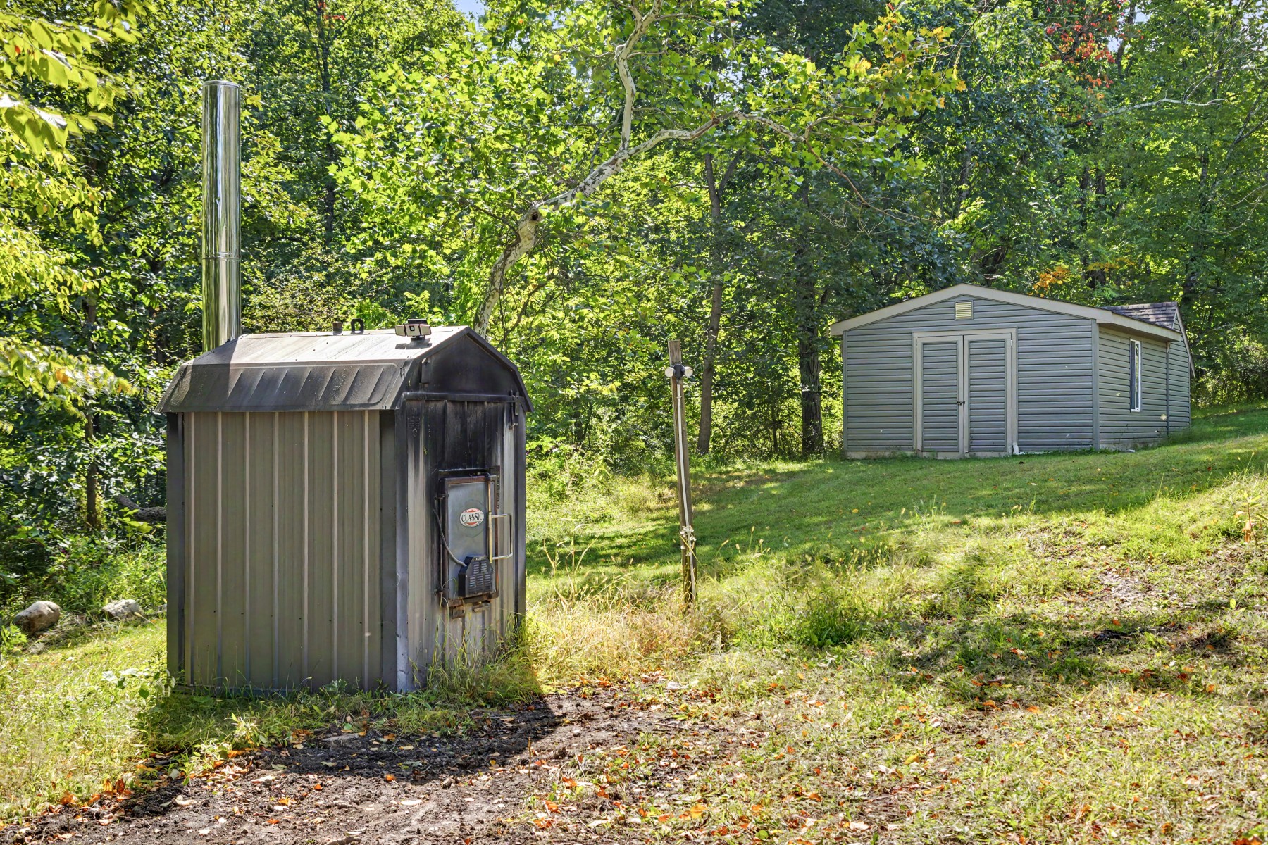  Thoughtfully Improved Ranch Home Tucked Away on 6.3 Private Acres - 物件實景