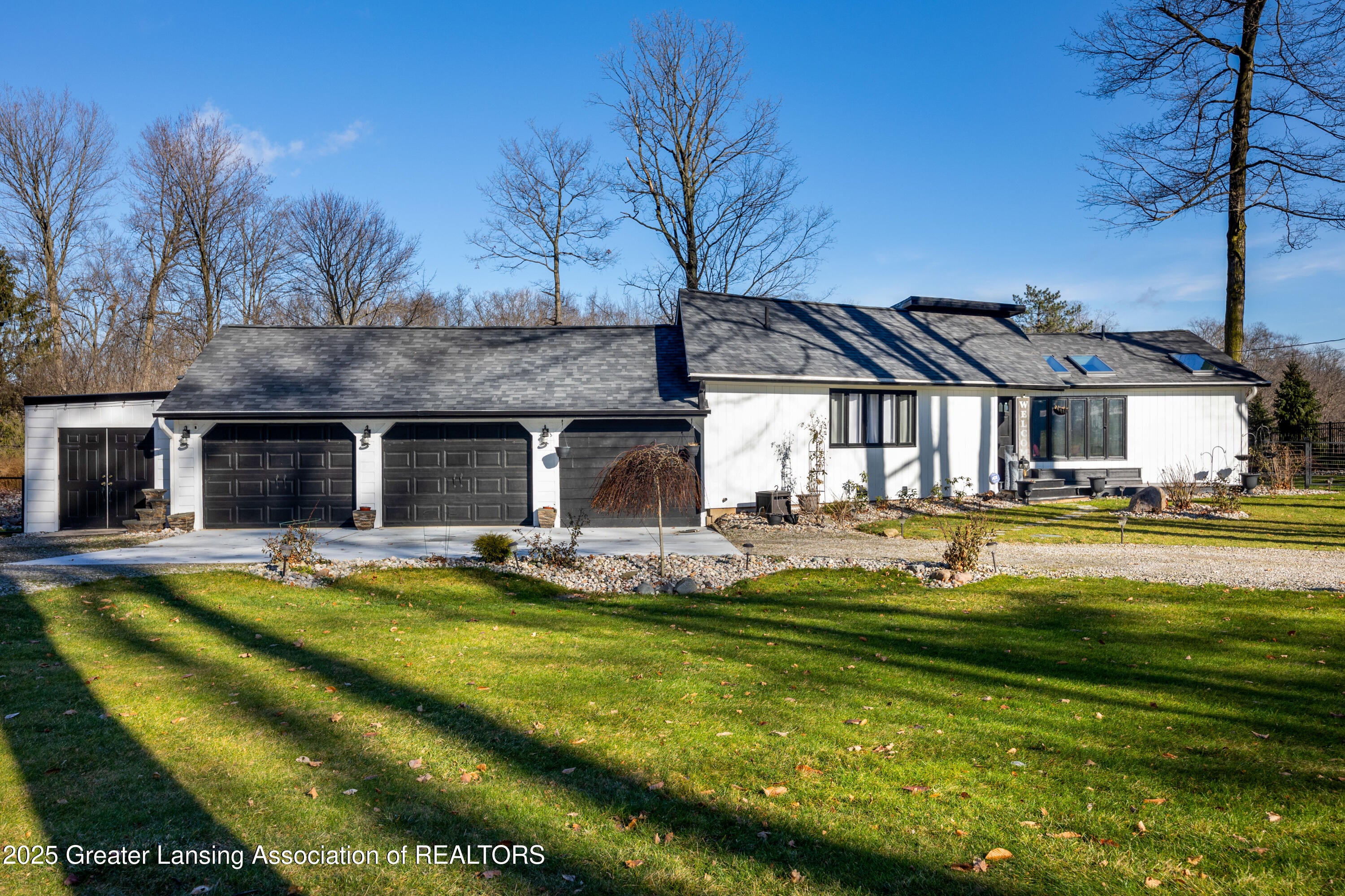 Eagle, Michigan, 48822, United States, 4 Bedrooms Bedrooms, ,4 BathroomsBathrooms,Residential,For Sale,1807523