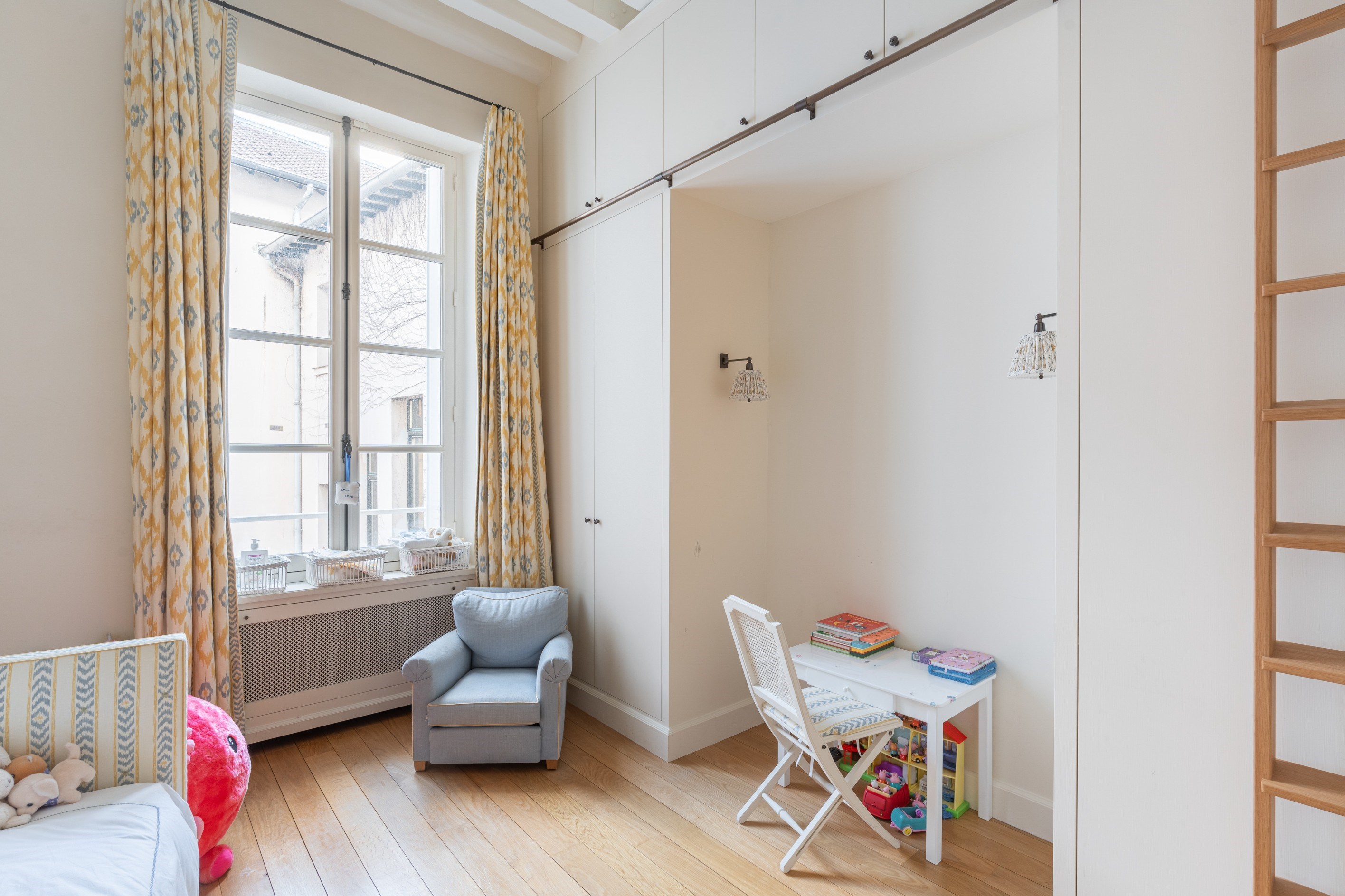  Elegant, fully renovated apartment with a spacious landscaped terrace - 物件實景