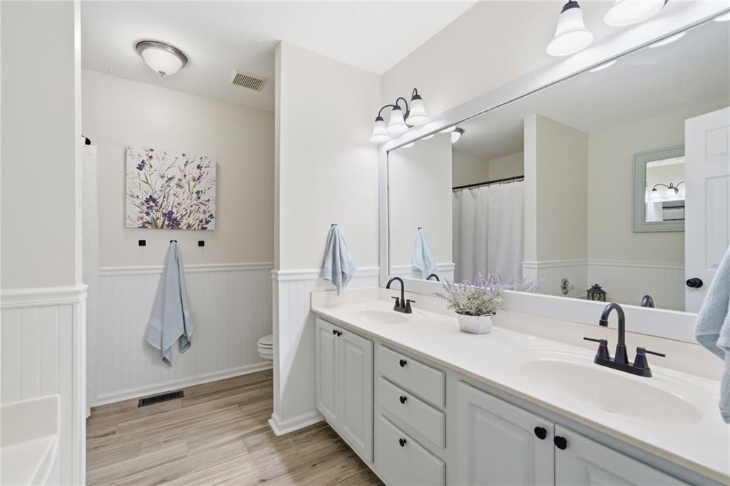 Cumming, Georgia, 30040, United States, 4 Bedrooms Bedrooms, ,3 BathroomsBathrooms,Residential,For Sale,2013824