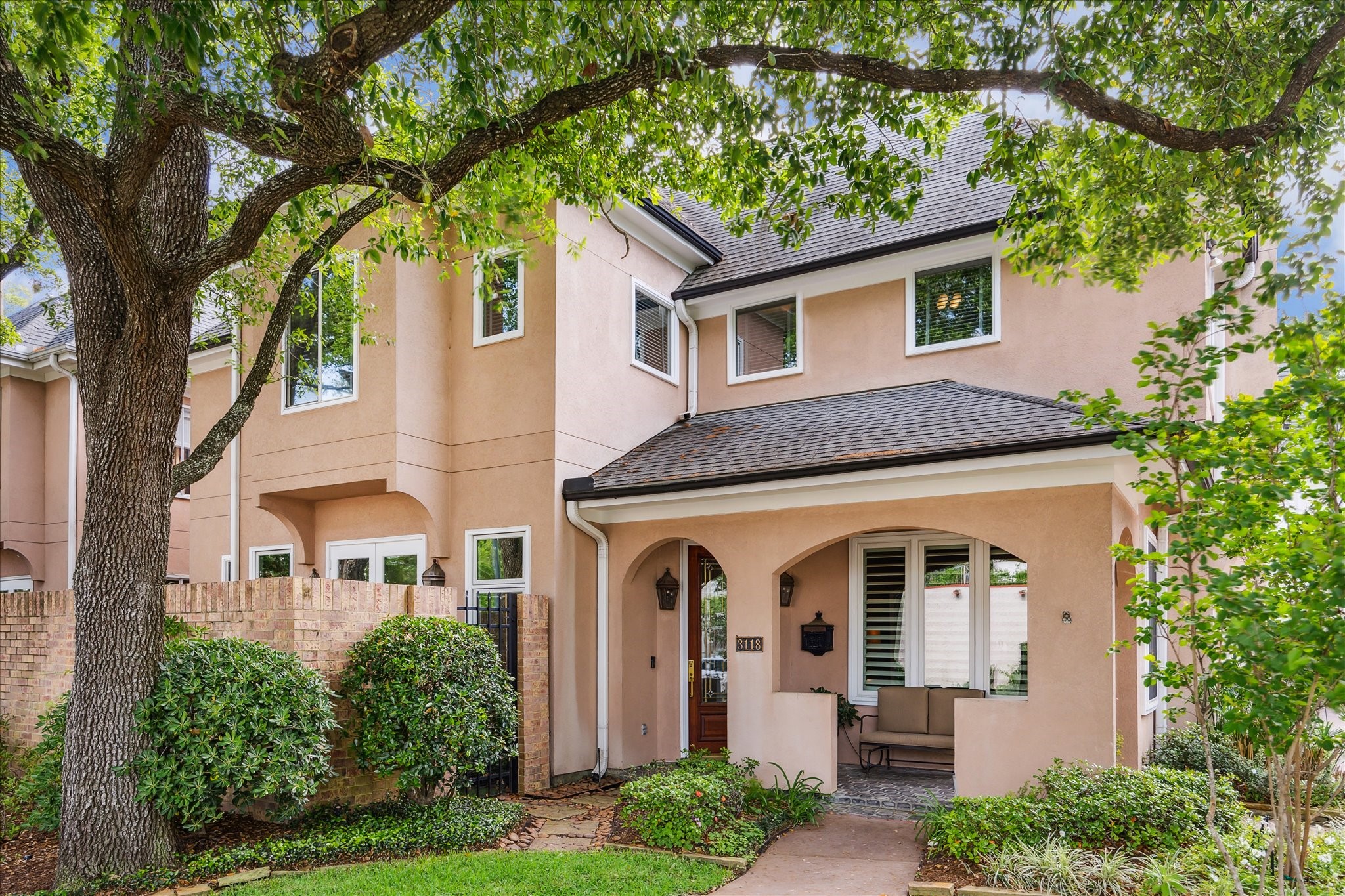  3118 Sackett Street - 物件實景