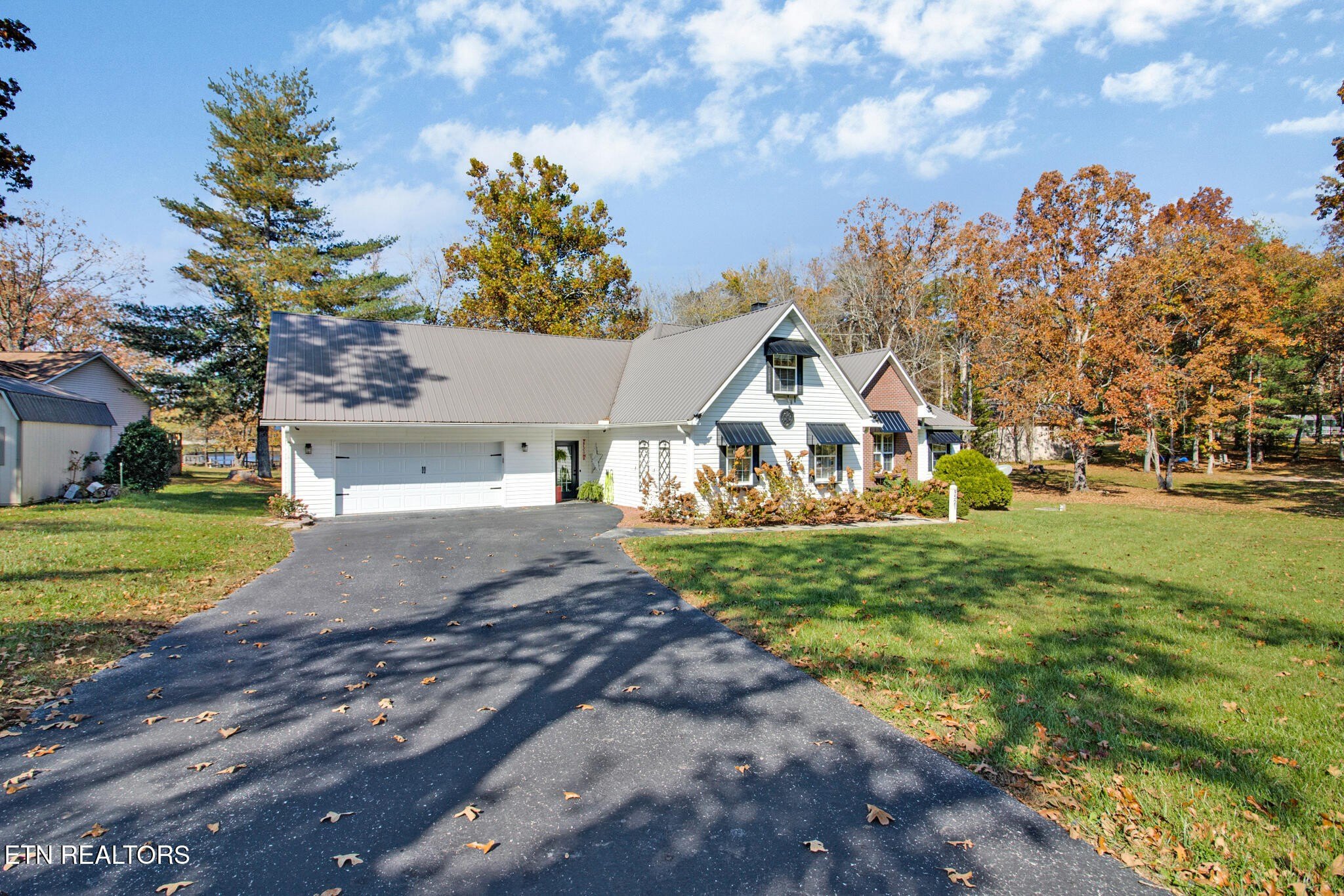 Crossville, Tennessee, 38572, United States, 3 Bedrooms Bedrooms, ,4 BathroomsBathrooms,Residential,For Sale,1977432