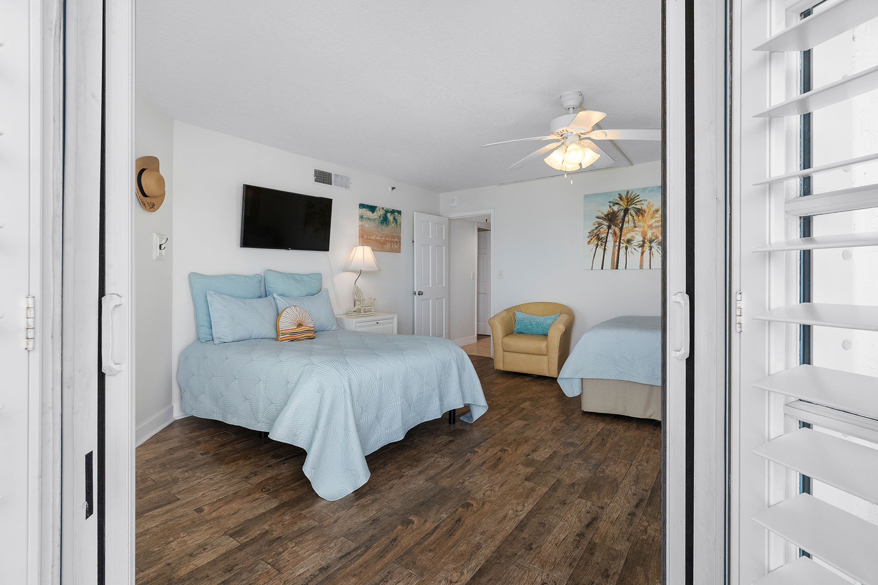  LIGHTHOUSE POINTE CONDO - 物件實景