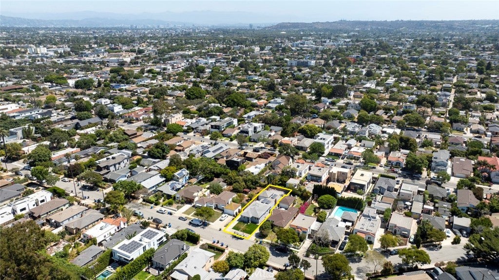Los Angeles, California, 90066, United States, 3 Bedrooms Bedrooms, ,1 BathroomBathrooms,Residential,For Sale,1938749