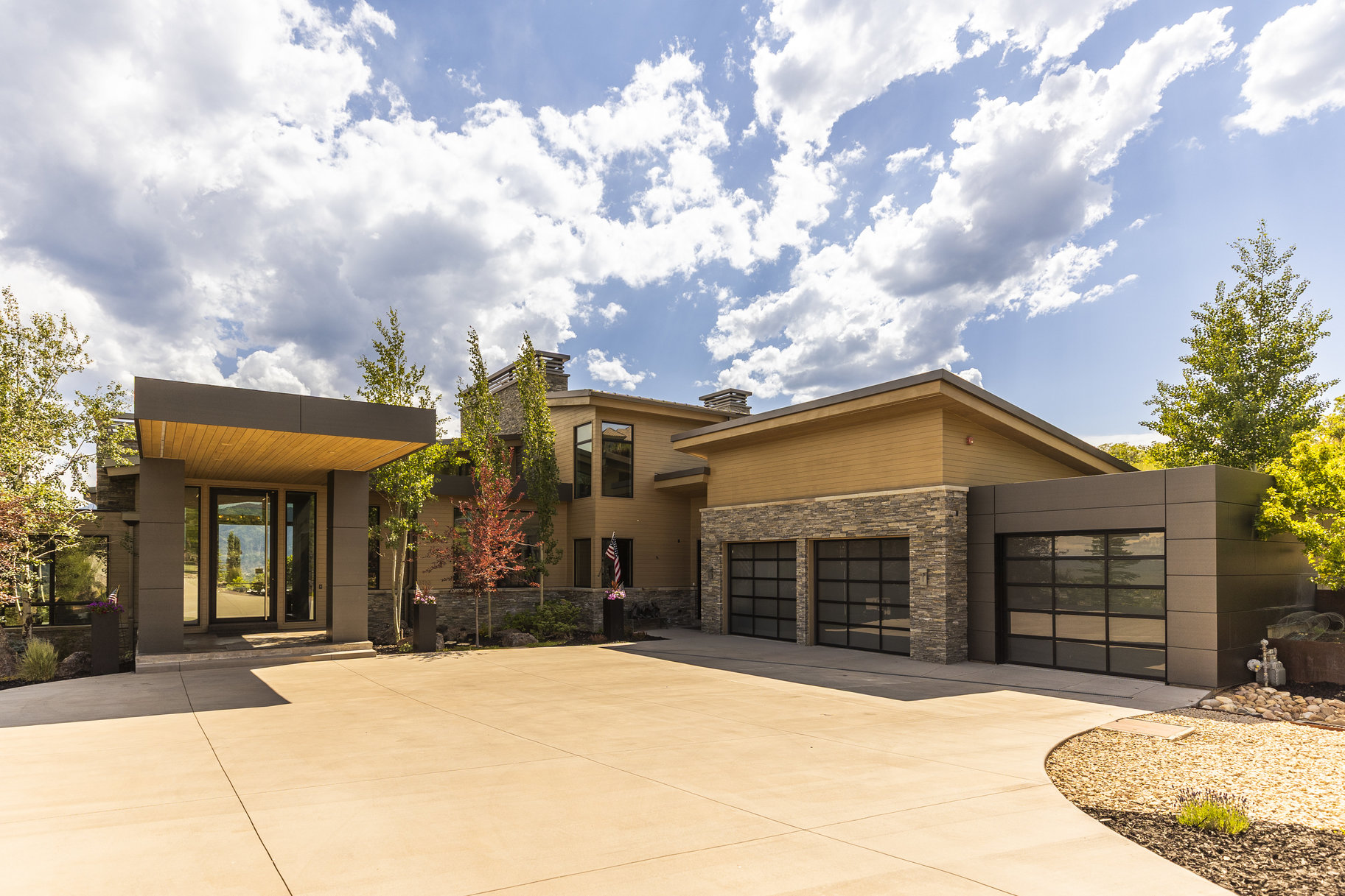  Sophisticated Mountain Design with Unmatched Views in an Elite Setting - 物件實景