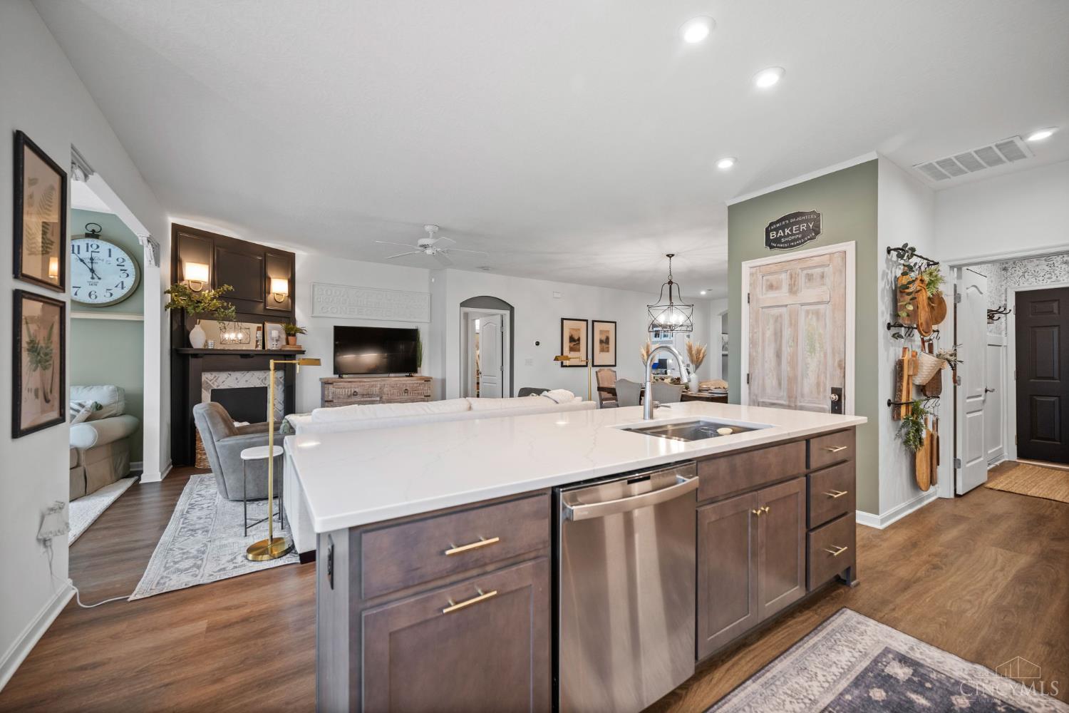 Middletown, Ohio, 45005, United States, 3 Bedrooms Bedrooms, ,2 BathroomsBathrooms,Residential,For Sale,1997212