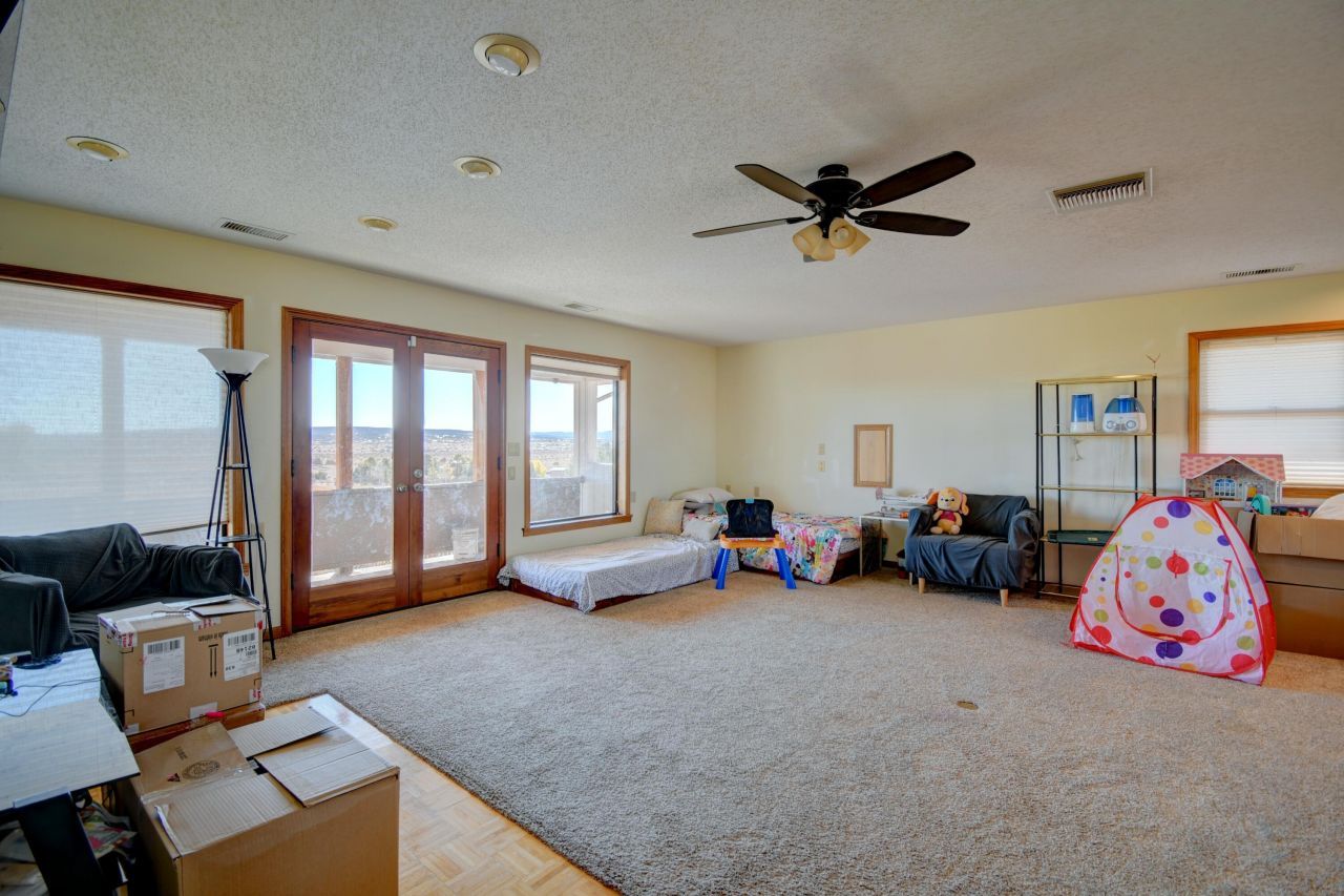 Edgewood, New Mexico, 87015, United States, 6 Bedrooms Bedrooms, ,4 BathroomsBathrooms,Residential,For Sale,1990949