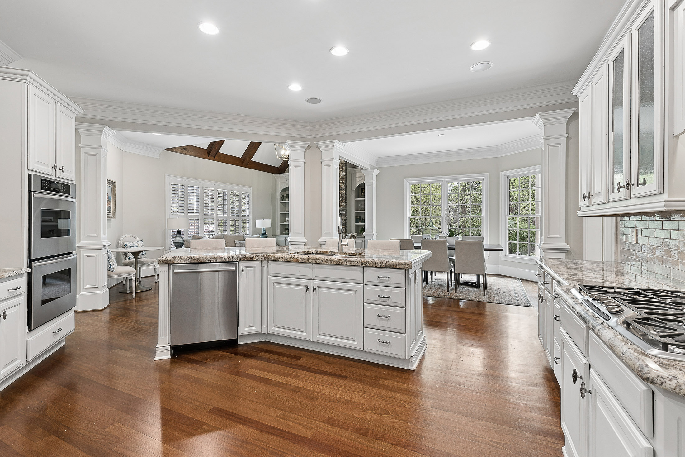  Exquisite Gated Brick and Stone Estate in Sought-after Chastain Park Area - 物件實景
