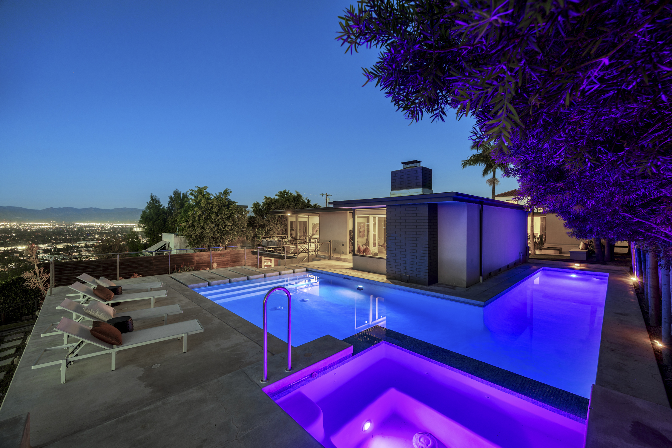  3851 Beverly Ridge Dr - 物件實景