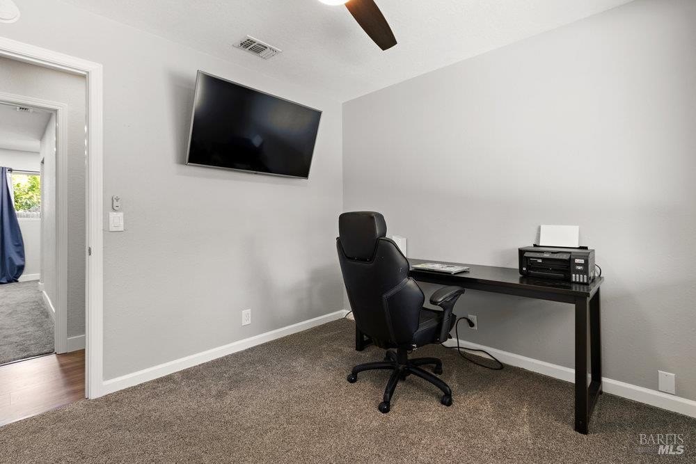 Vacaville, California, 95687, United States, 3 Bedrooms Bedrooms, ,2 BathroomsBathrooms,Residential,For Sale,1940351