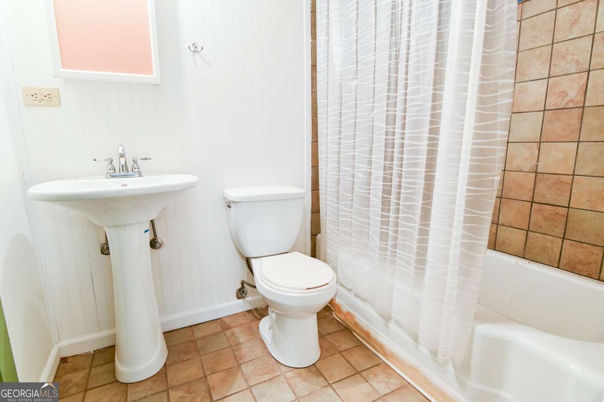 Athens, Georgia, 30606, United States, 4 Bedrooms Bedrooms, ,3 BathroomsBathrooms,Residential,For Sale,1988193