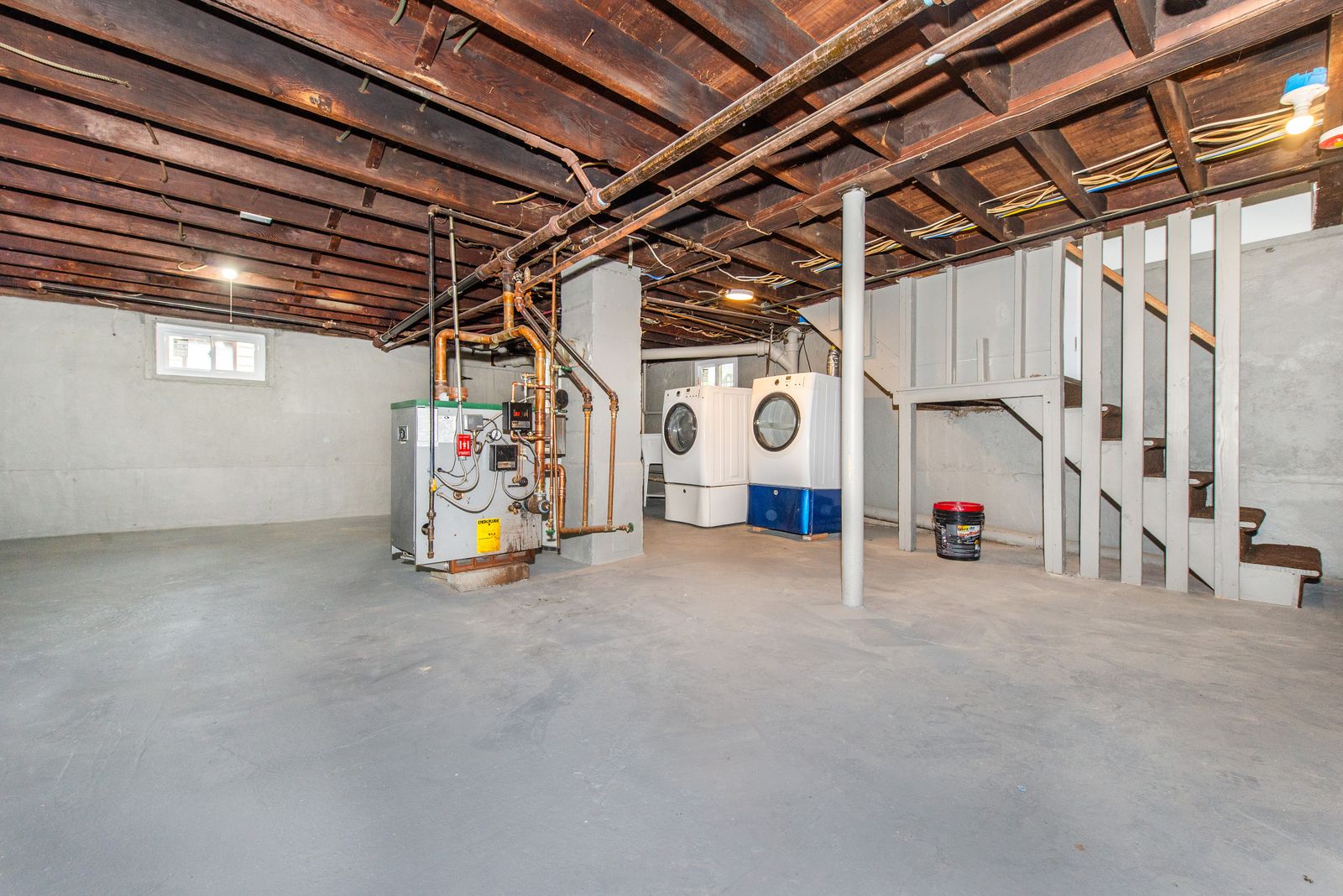 Bergen, Lyndhurst Township, New Jersey, 07071, United States, 3 Bedrooms Bedrooms, ,2 BathroomsBathrooms,Residential,For Sale,1980674