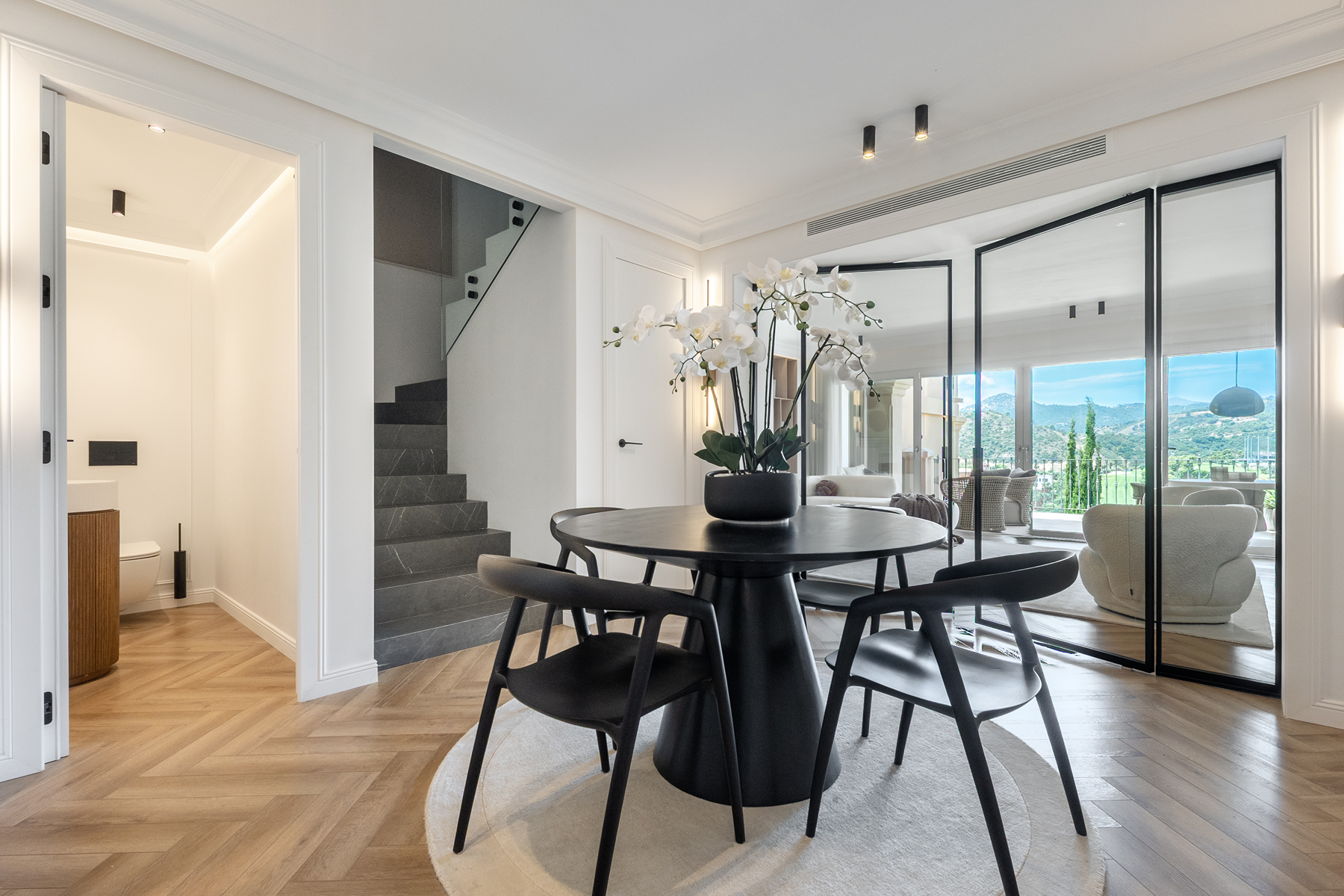  Townhouse with panoramic golf views and sunset terraces in Benahavís - 物件實景