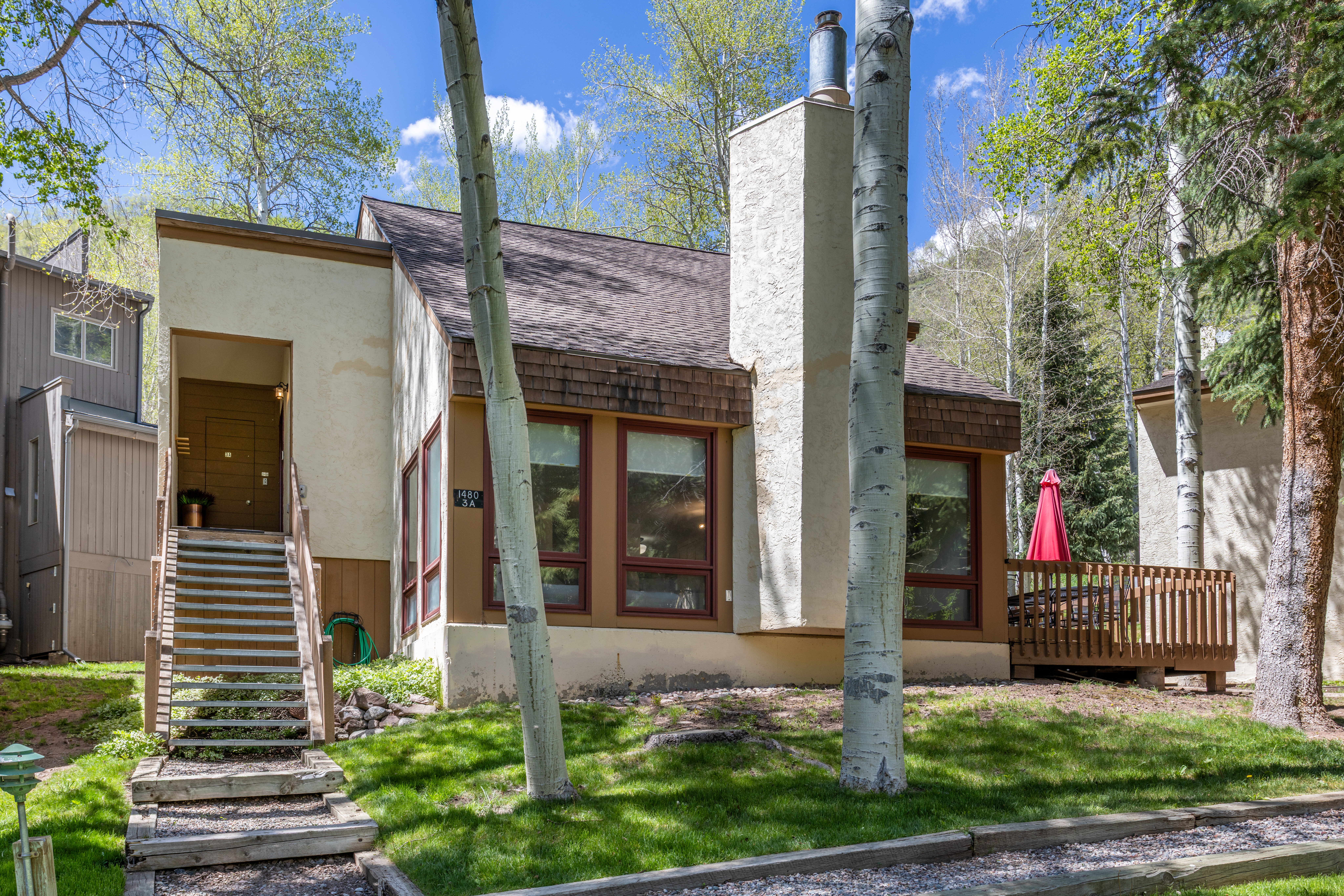  Surrounded by Meadow Views and Natural Beauty in Buffehr Creek - 物件實景