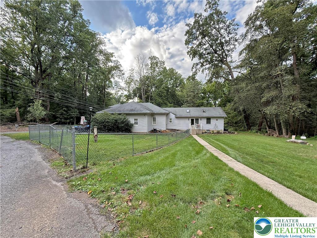 Allentown City, Pennsylvania, 18103, United States, 3 Bedrooms Bedrooms, ,2 BathroomsBathrooms,Residential,For Sale,1897296