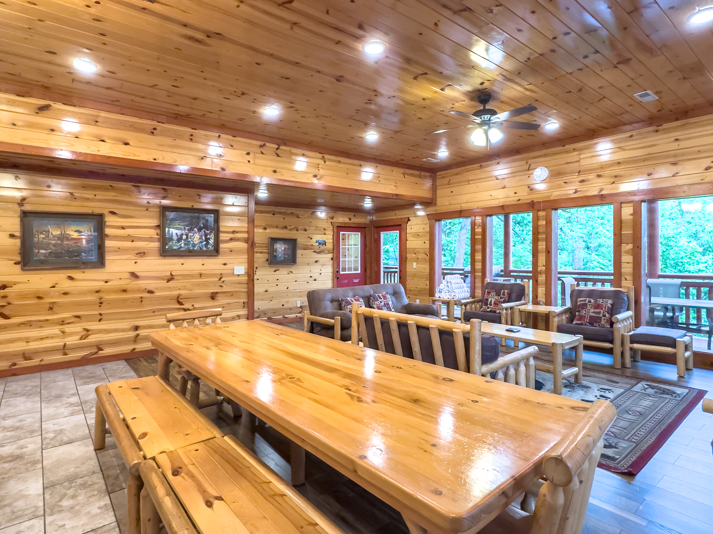Sevierville, Tennessee, 37862, United States, 6 Bedrooms Bedrooms, ,7 BathroomsBathrooms,Residential,For Sale,1798299