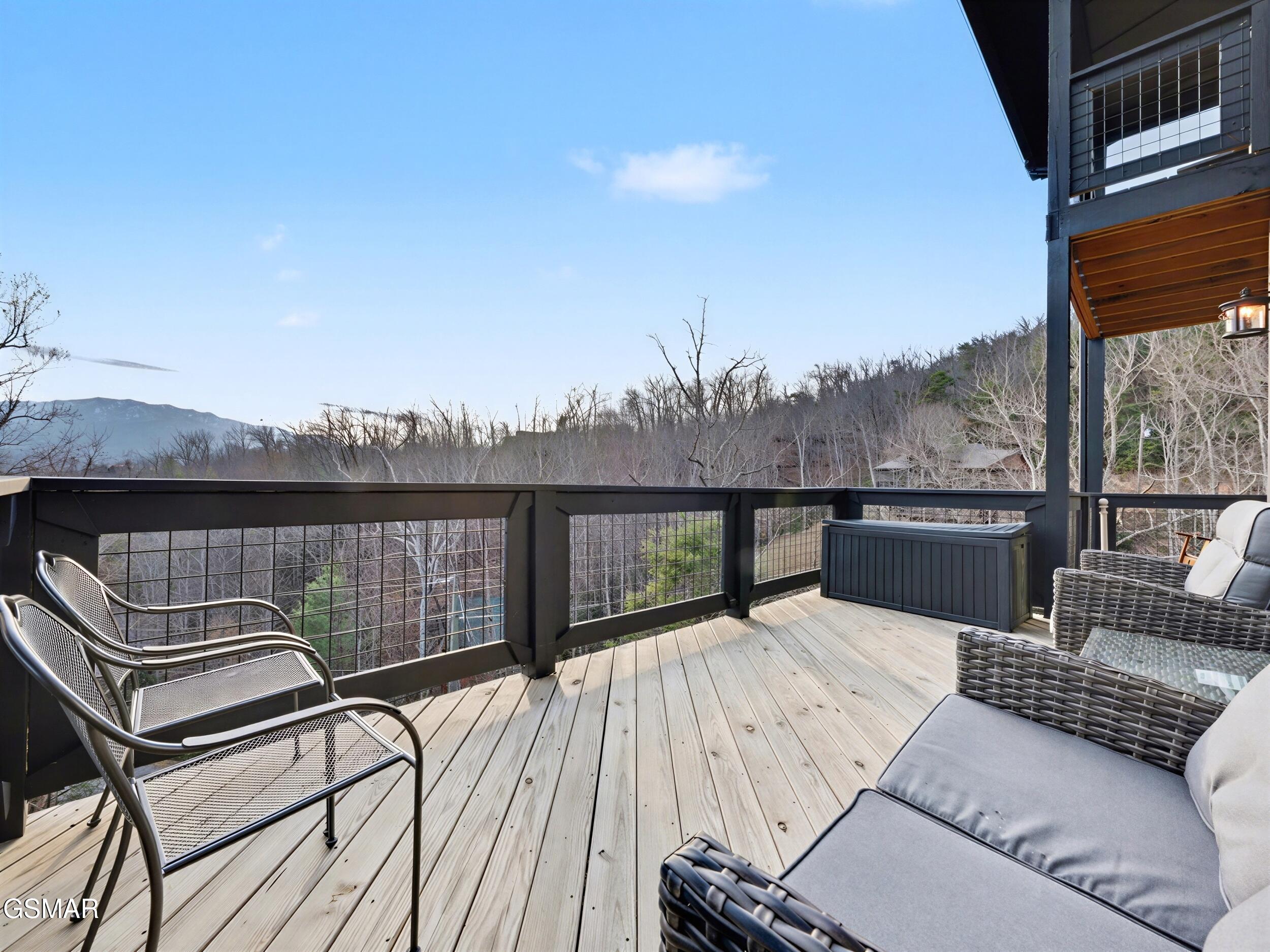 Gatlinburg, Tennessee, 37738, United States, 3 Bedrooms Bedrooms, ,4 BathroomsBathrooms,Residential,For Sale,2012548