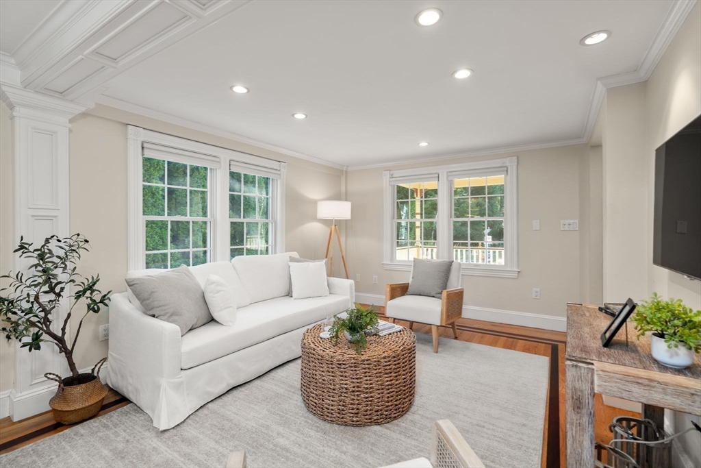 Concord, Massachusetts, 01742, United States, 3 Bedrooms Bedrooms, ,3 BathroomsBathrooms,Residential,For Sale,1949763