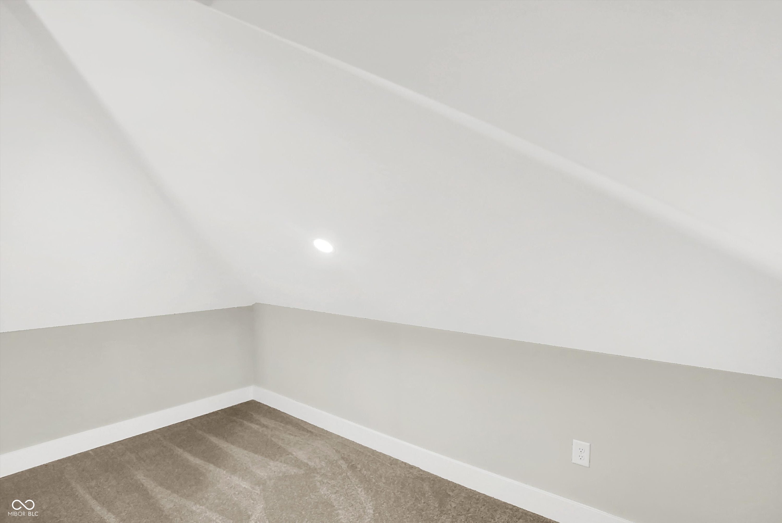 Indianapolis, Indiana, 46205, United States, 3 Bedrooms Bedrooms, ,3 BathroomsBathrooms,Residential,For Sale,1982816