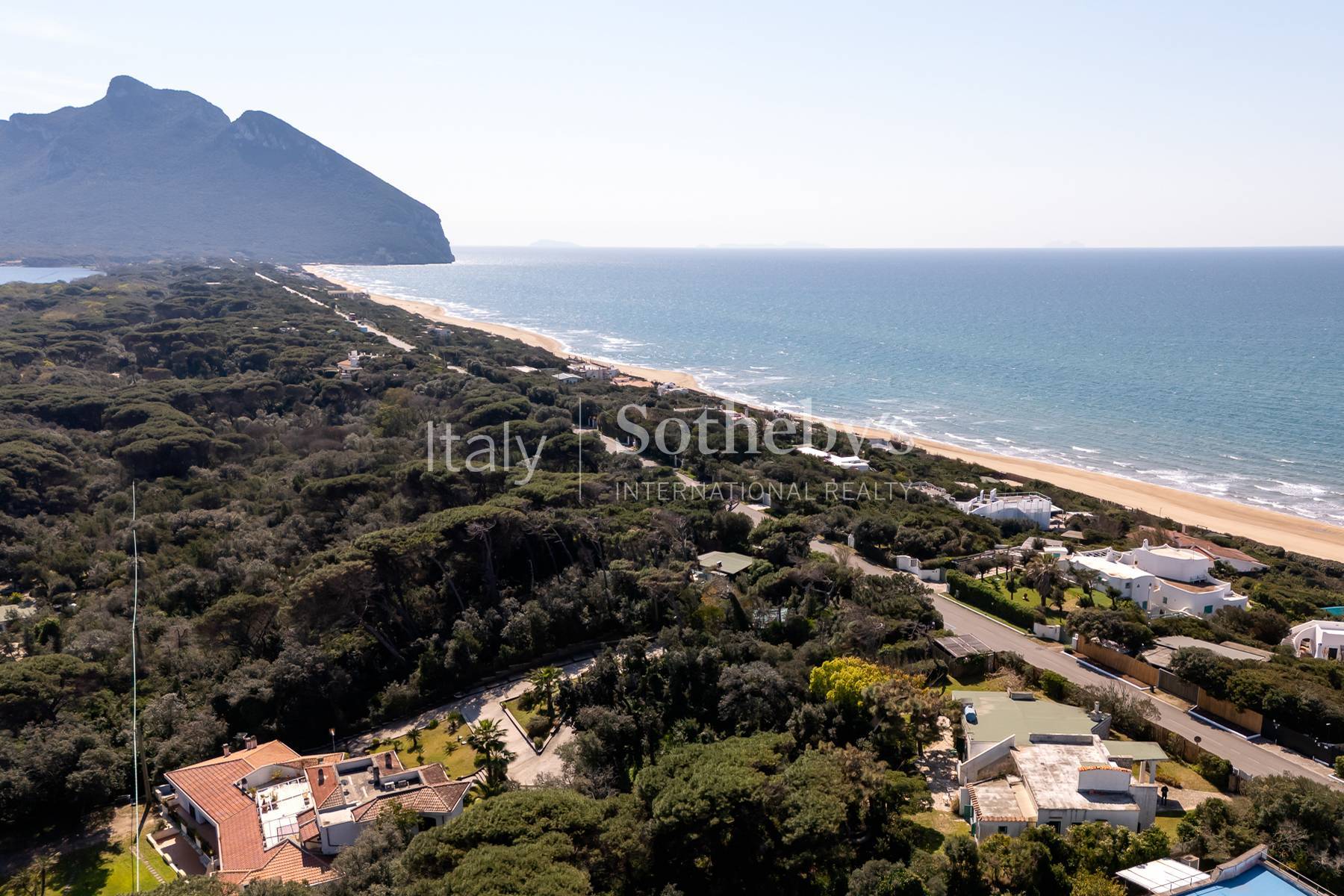  Exclusive Seafront Villa with Private Dock in Sabaudia - 物件實景