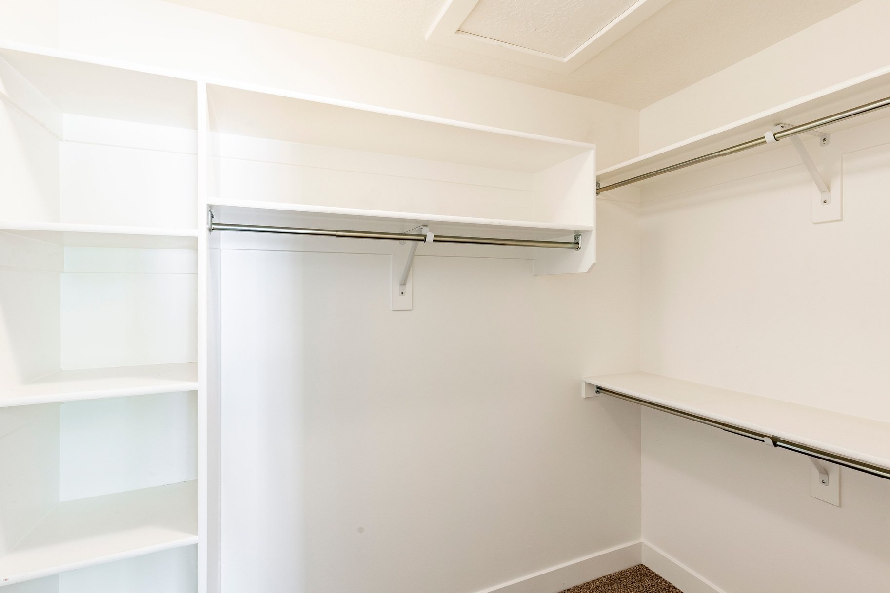 Spacious and Stylish Townhome Designed for Effortless Living - 物件實景