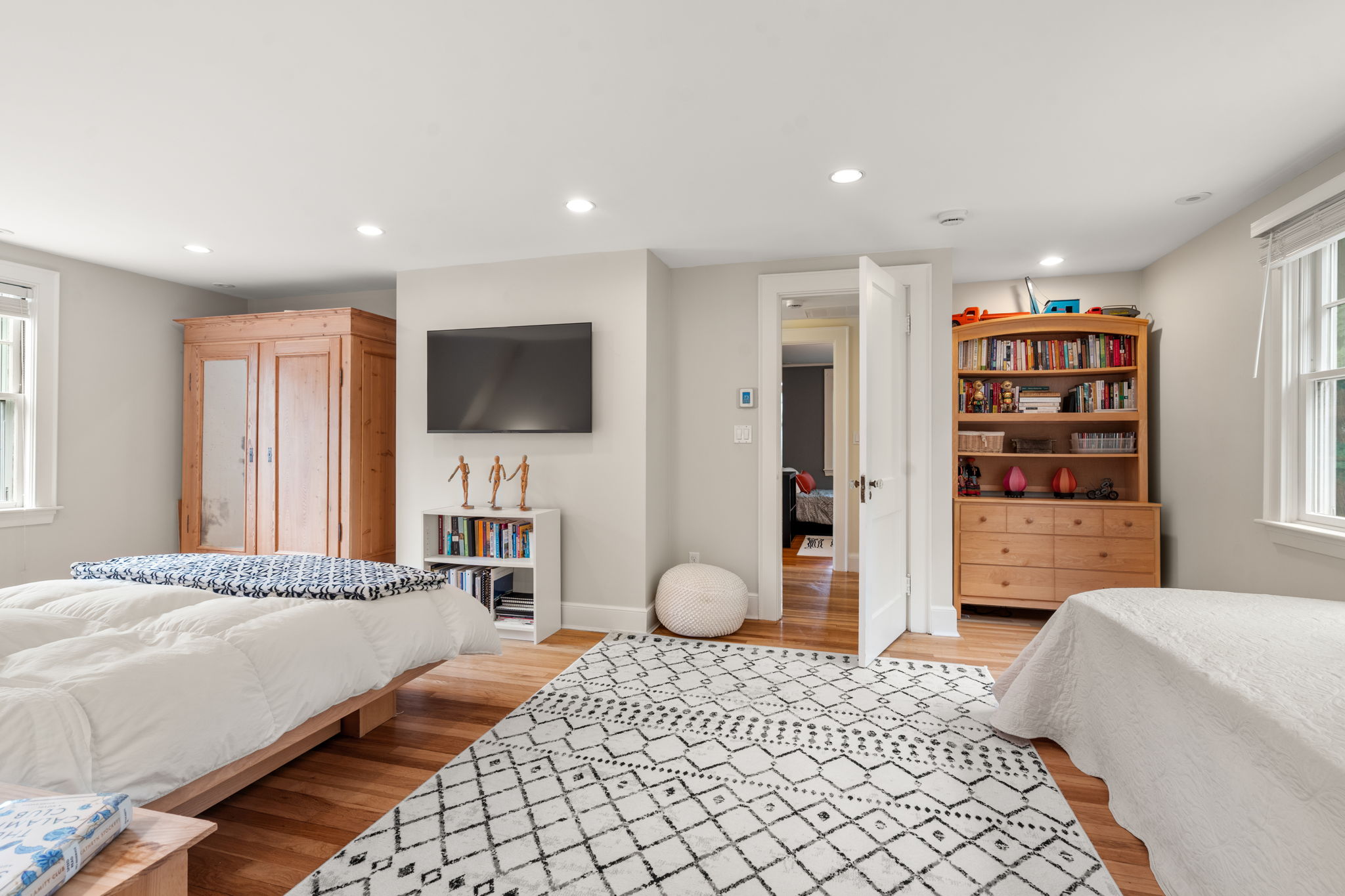  16 Lewis Street, Newton, MA, 02458 - 物件實景
