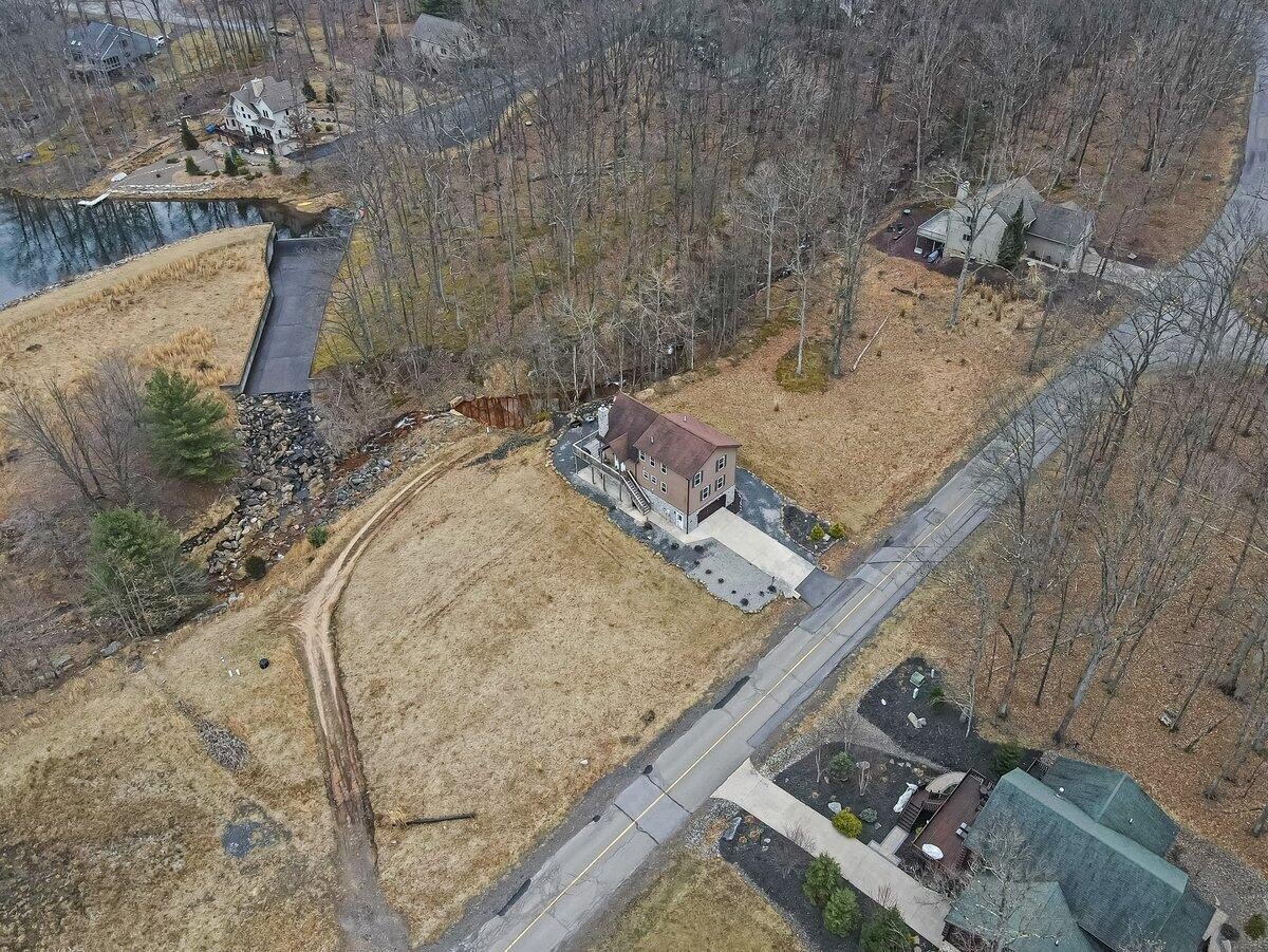 Hazleton, Pennsylvania, 18202, United States, 4 Bedrooms Bedrooms, ,3 BathroomsBathrooms,Residential,For Sale,1754491