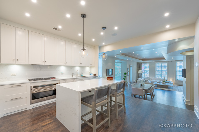 319 West Erie Street, 2W, Chicago, Illinois, 60654, United States, 2 Bedrooms Bedrooms, ,3 BathroomsBathrooms,Residential,For Sale,319 West Erie Street , 2W,1010581