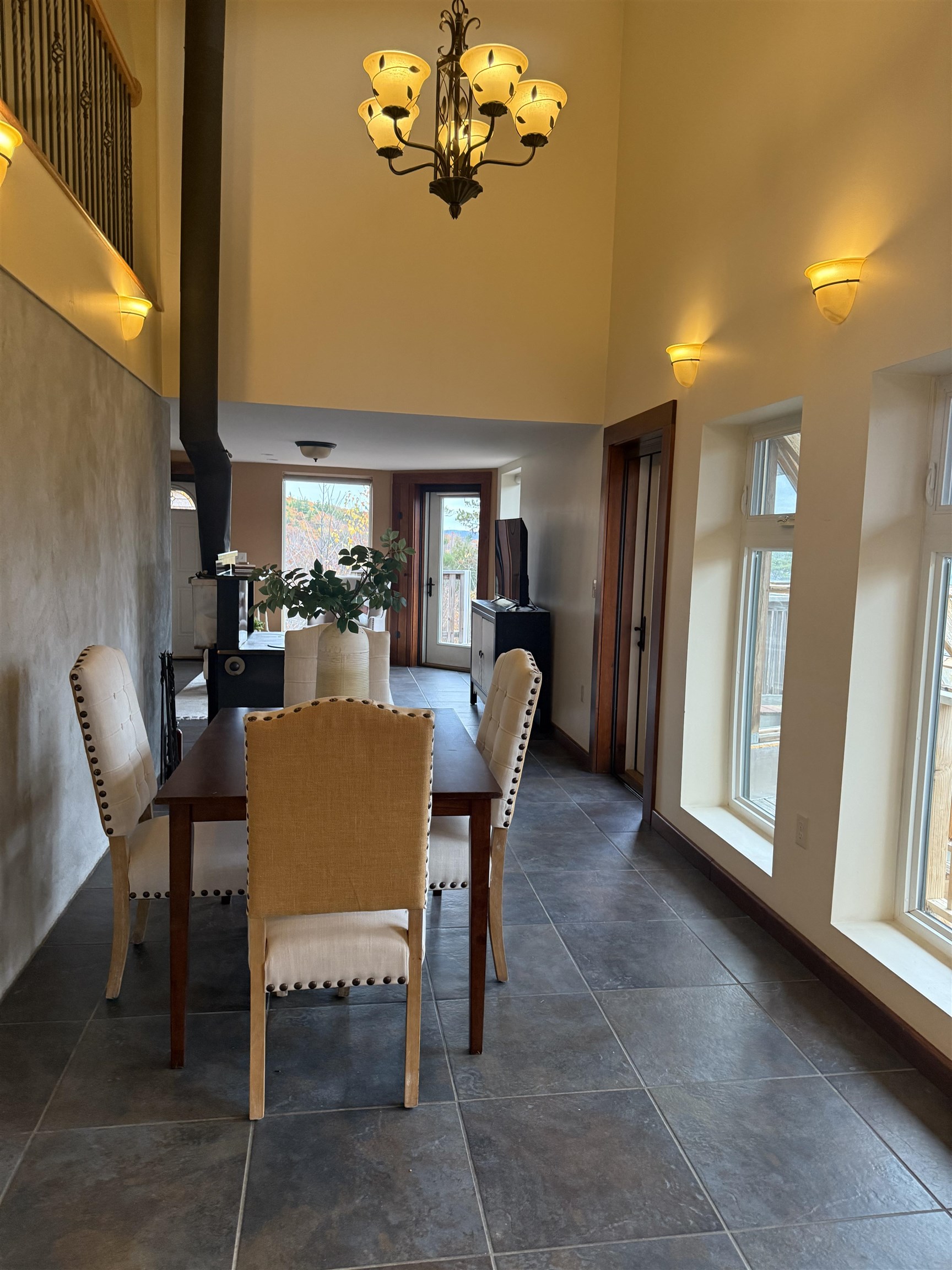 Meredith, New Hampshire, 03253, United States, 2 Bedrooms Bedrooms, ,3 BathroomsBathrooms,Residential,For Sale,1988258