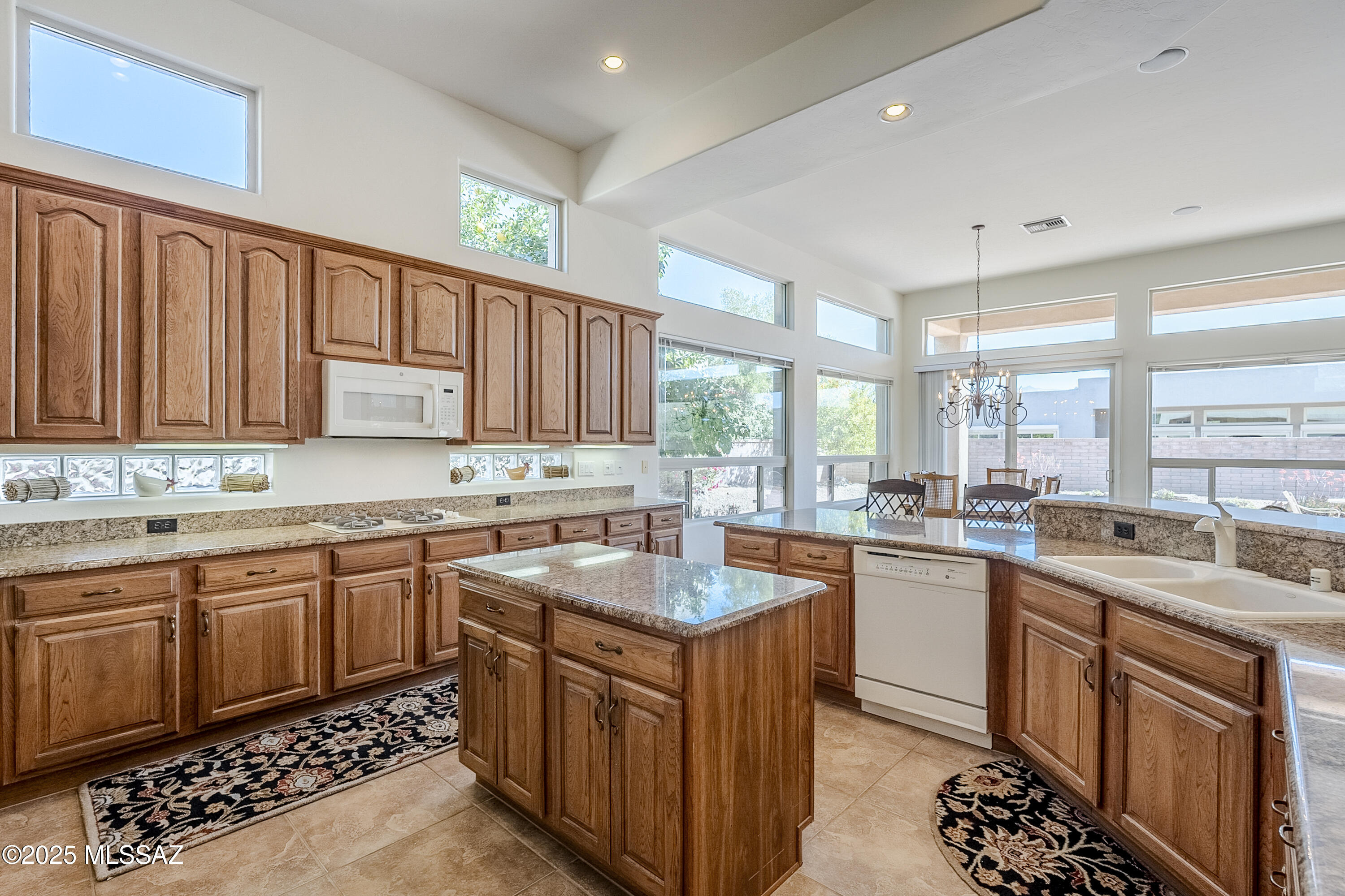 Oro Valley, Arizona, 85755, United States, 3 Bedrooms Bedrooms, ,3 BathroomsBathrooms,Residential,For Sale,1729108