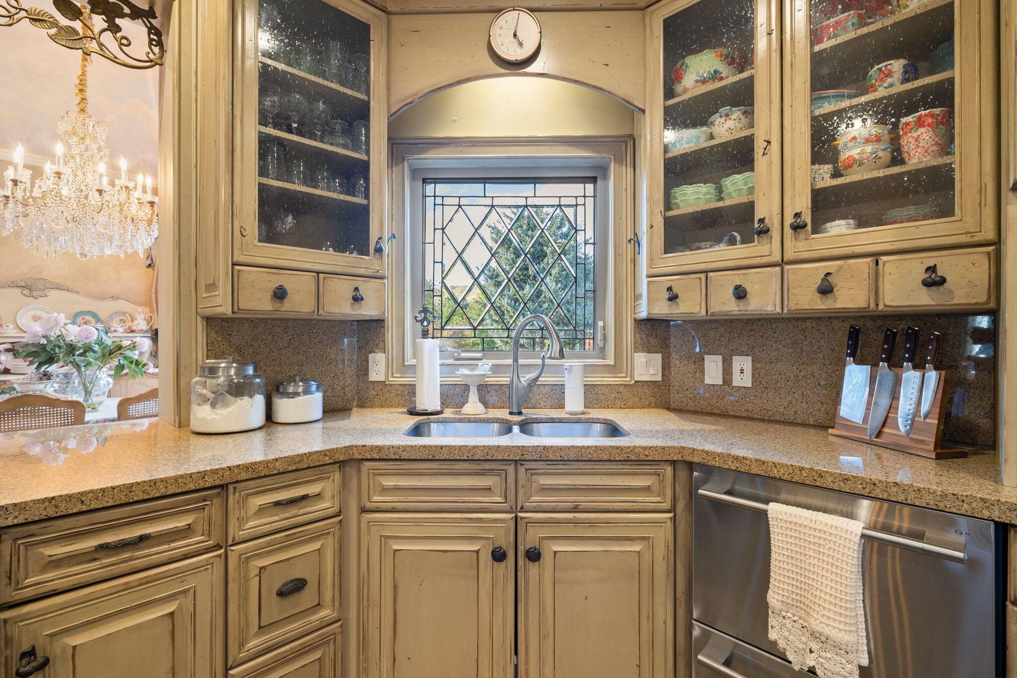 Salt Lake City, Utah, 84121, United States, 5 Bedrooms Bedrooms, ,6 BathroomsBathrooms,Residential,For Sale,1974562