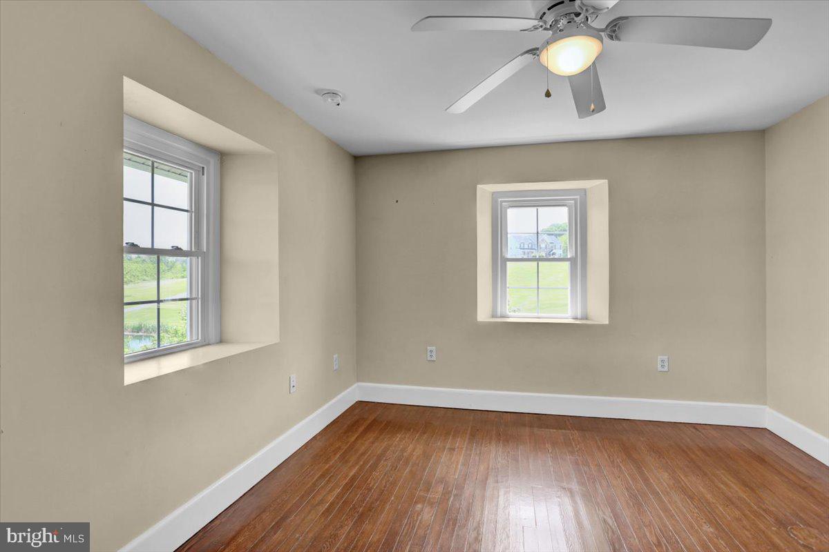 Mohrsville, Pennsylvania, 19541, United States, 4 Bedrooms Bedrooms, ,2 BathroomsBathrooms,Residential,For Sale,1827431