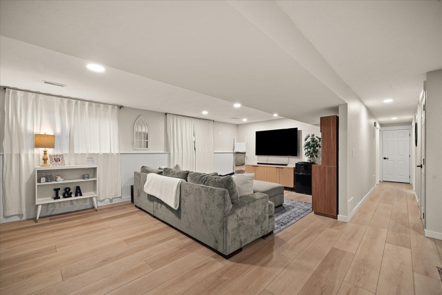 Colbert, Washington, 99005, United States, 5 Bedrooms Bedrooms, ,3 BathroomsBathrooms,Residential,For Sale,1998044