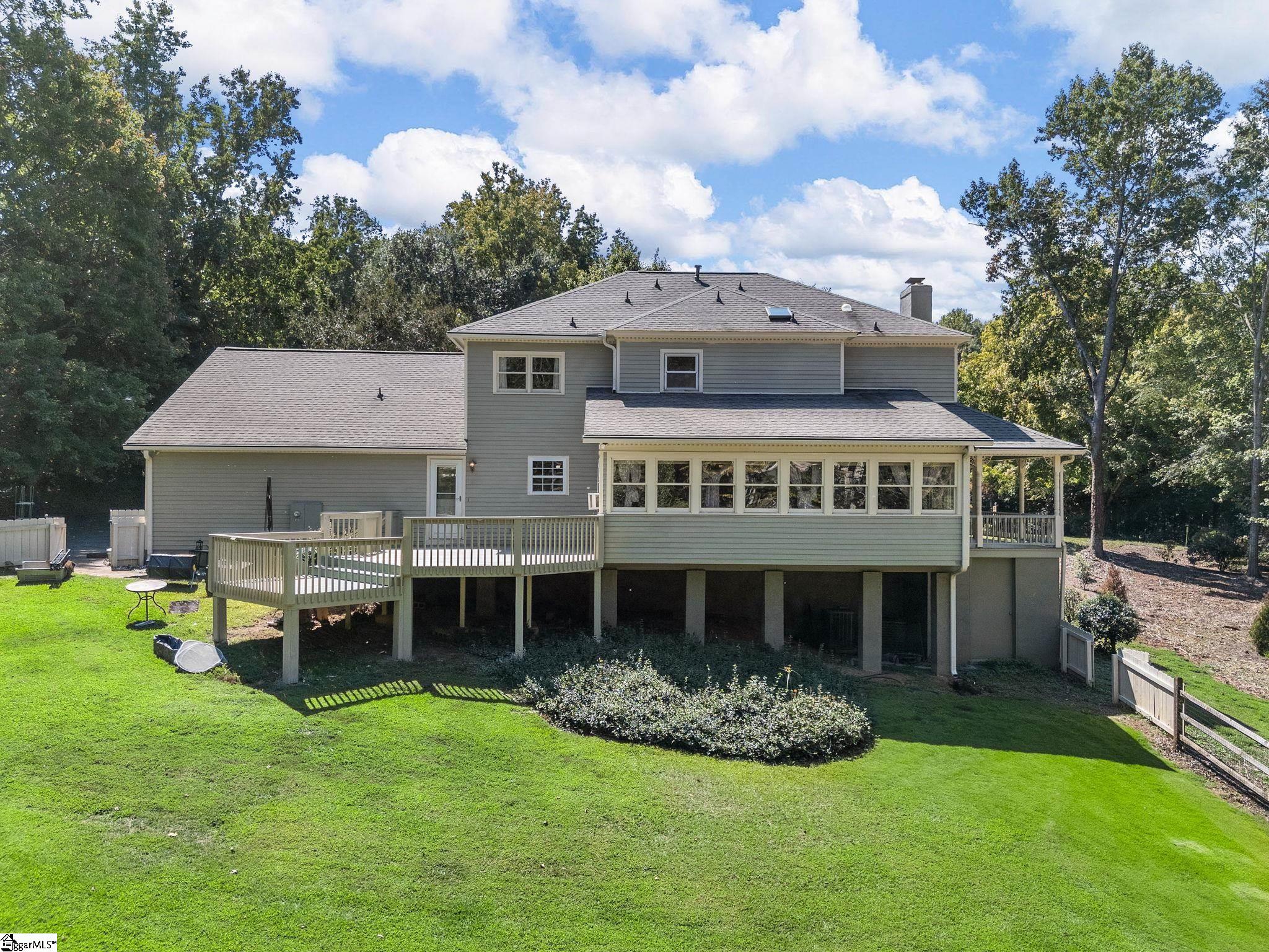 Spartanburg, South Carolina, 29301, United States, 4 Bedrooms Bedrooms, ,3 BathroomsBathrooms,Residential,For Sale,1950138