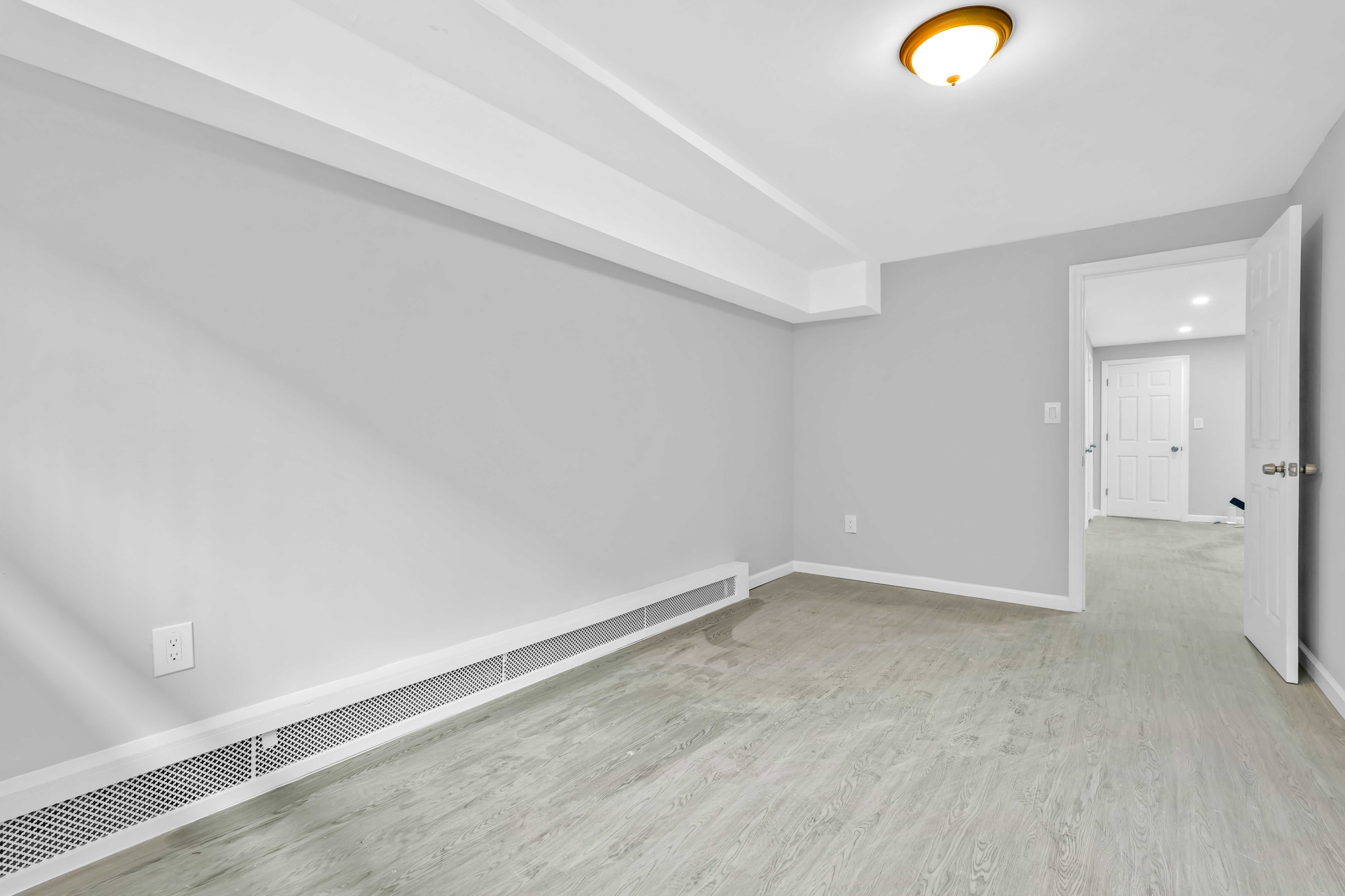 Bronx, New York, 1046, United States, 8 Bedrooms Bedrooms, ,5 BathroomsBathrooms,Residential,For Sale,1921443