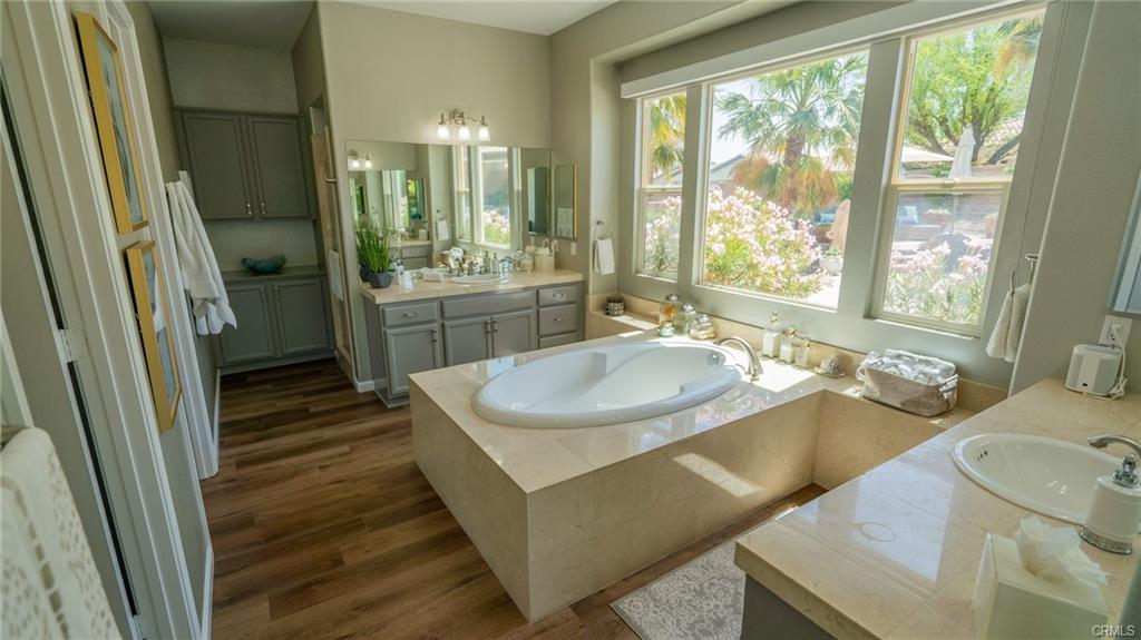 La Qunita, California, 92253, United States, 2 Bedrooms Bedrooms, ,3 BathroomsBathrooms,Residential,For Sale,1836013