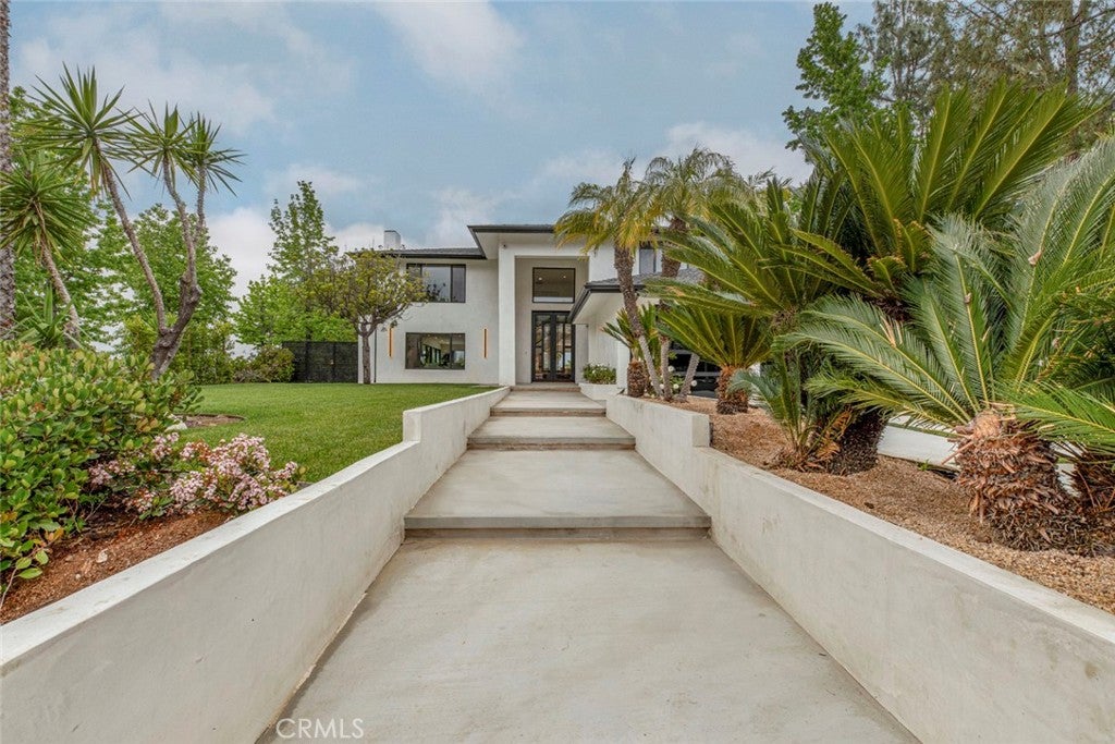 Encino, California, 91316, United States, 6 Bedrooms Bedrooms, ,5 BathroomsBathrooms,Residential,For Sale,1938851