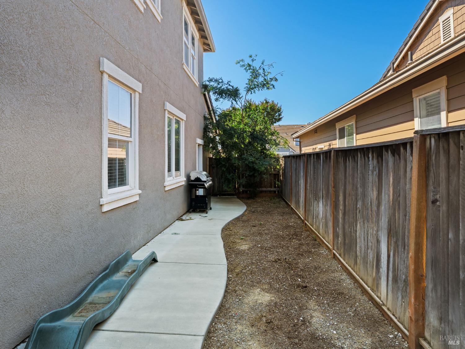 Vacaville, California, 95687, United States, 5 Bedrooms Bedrooms, ,4 BathroomsBathrooms,Residential,For Sale,1828372
