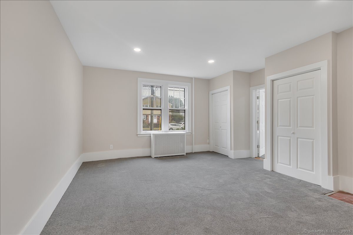 Wethersfield, Connecticut, 06109, United States, 6 Bedrooms Bedrooms, ,3 BathroomsBathrooms,Residential,For Sale,2007833