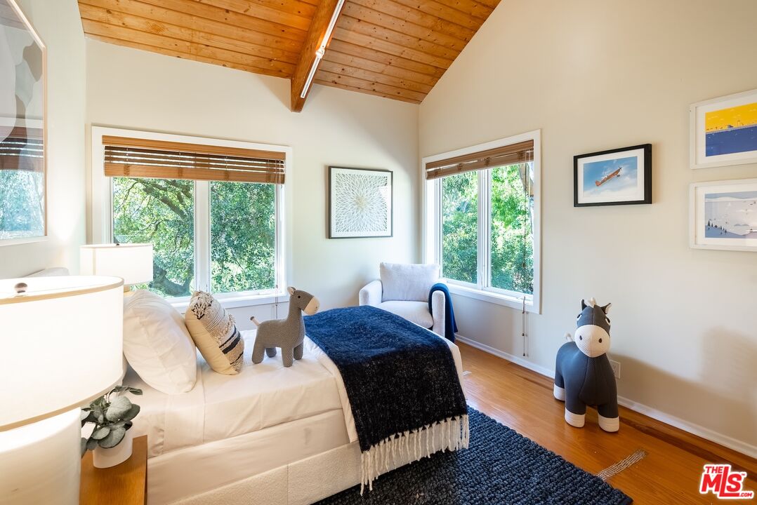 Topanga, California, 90290, United States, 4 Bedrooms Bedrooms, ,5 BathroomsBathrooms,Residential,For Sale,1796839