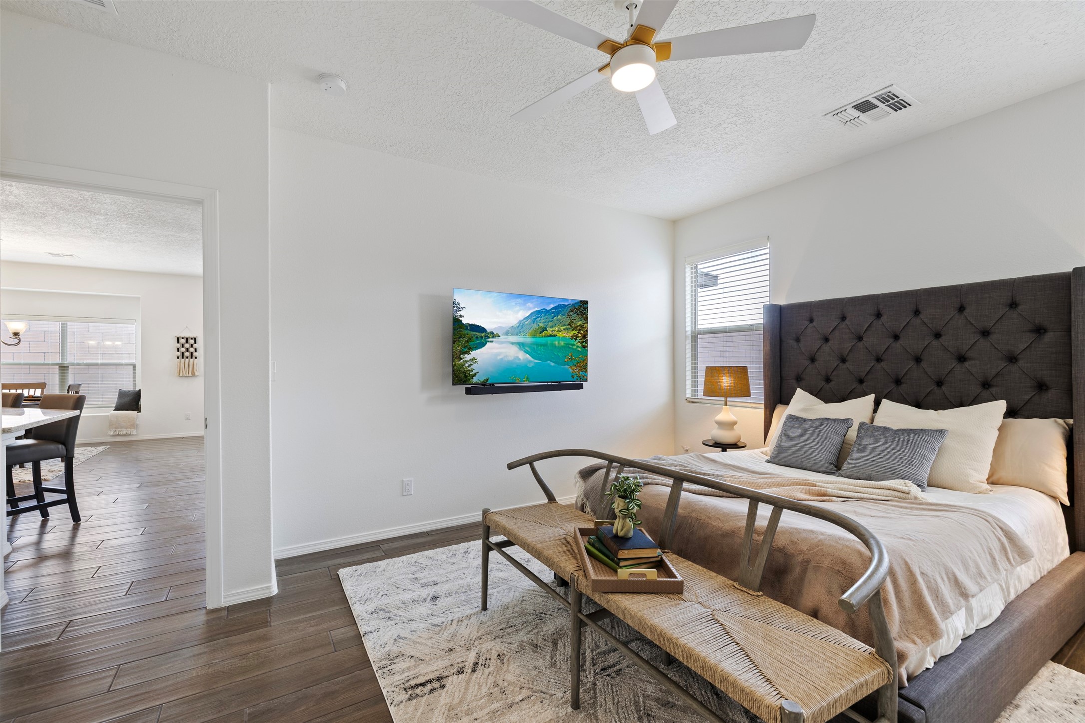  6200 White Hawk Drive Ne - 物件實景