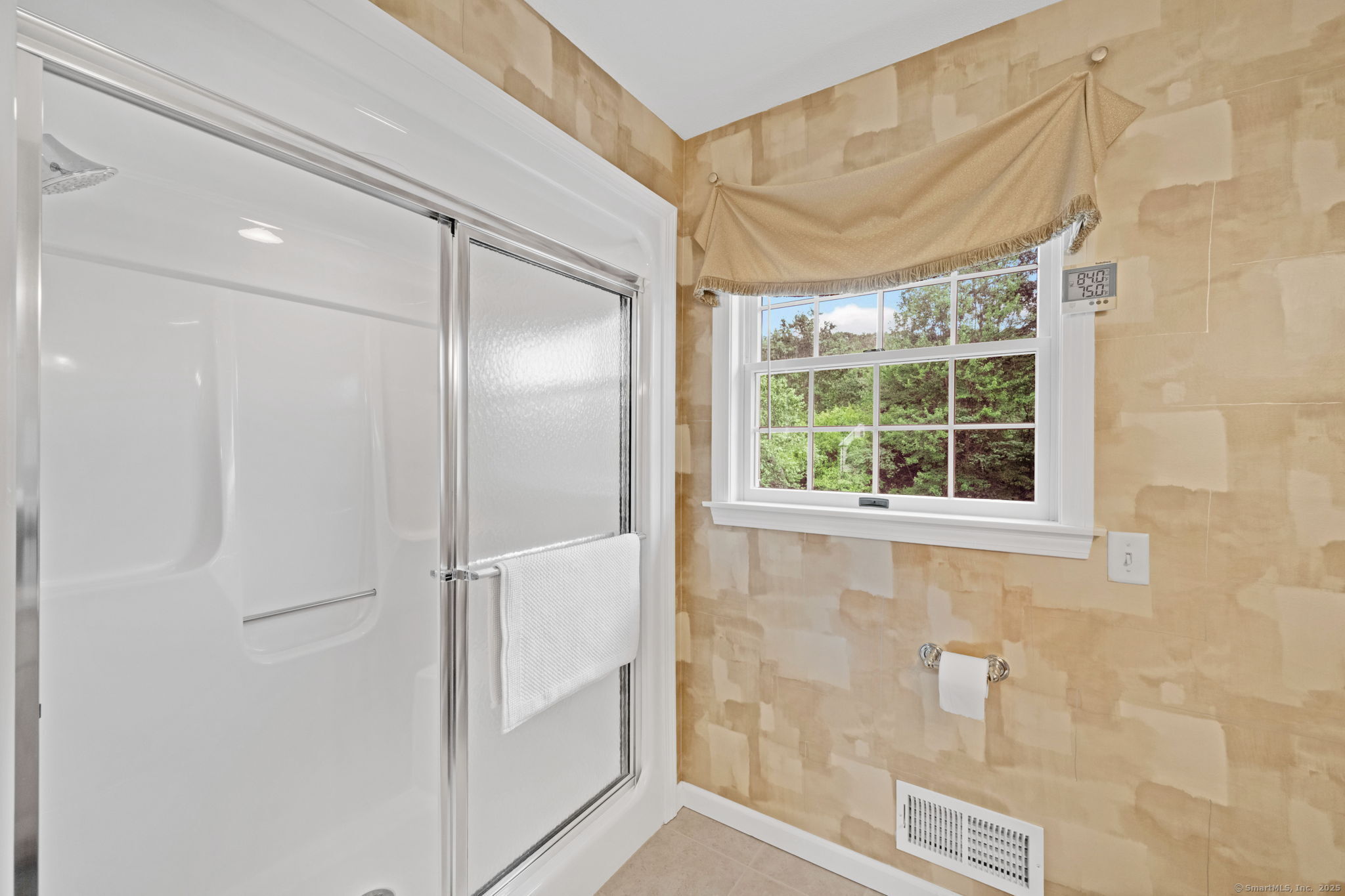 Suffield, Connecticut, 06078, United States, 4 Bedrooms Bedrooms, ,3 BathroomsBathrooms,Residential,For Sale,1927019