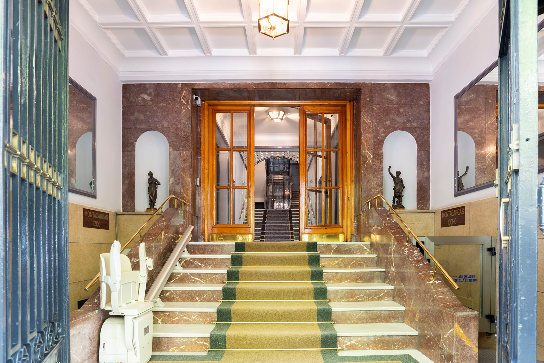  Castelló, Salamanca: An exterior gem to create your dream residence - 物件實景