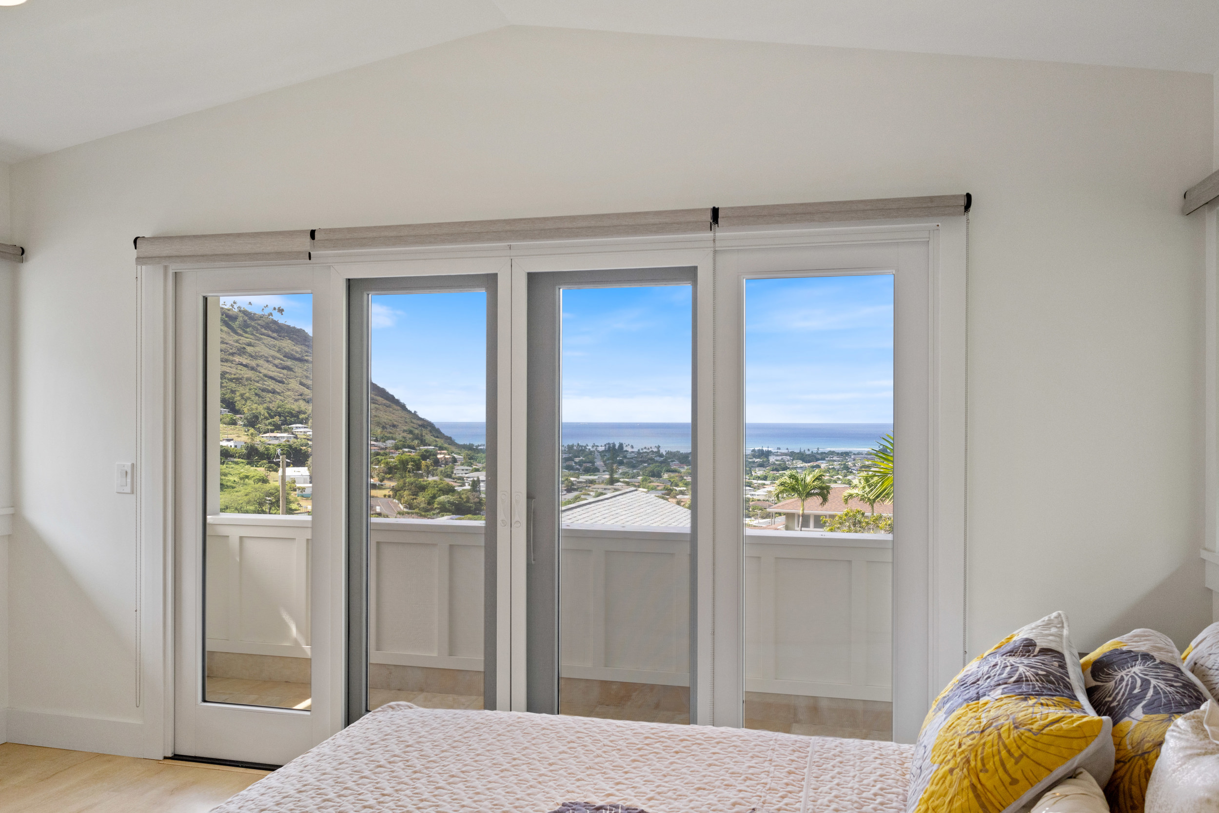 Honolulu, Hawaii, 96821, United States, 3 Bedrooms Bedrooms, ,3 BathroomsBathrooms,Residential,For Sale,1975355