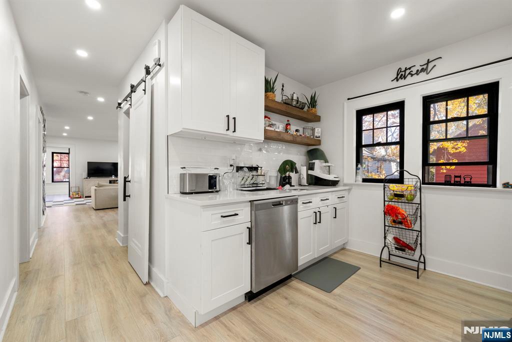 Rutherford, New Jersey, 07070, United States, 4 Bedrooms Bedrooms, ,2 BathroomsBathrooms,Residential,For Sale,1977707